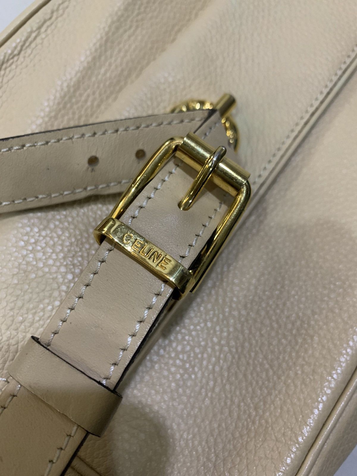 Celine CELINE CIRCLE LOGO PLATE SHOULDER SLING BAG Size ONE SIZE - 10 Thumbnail