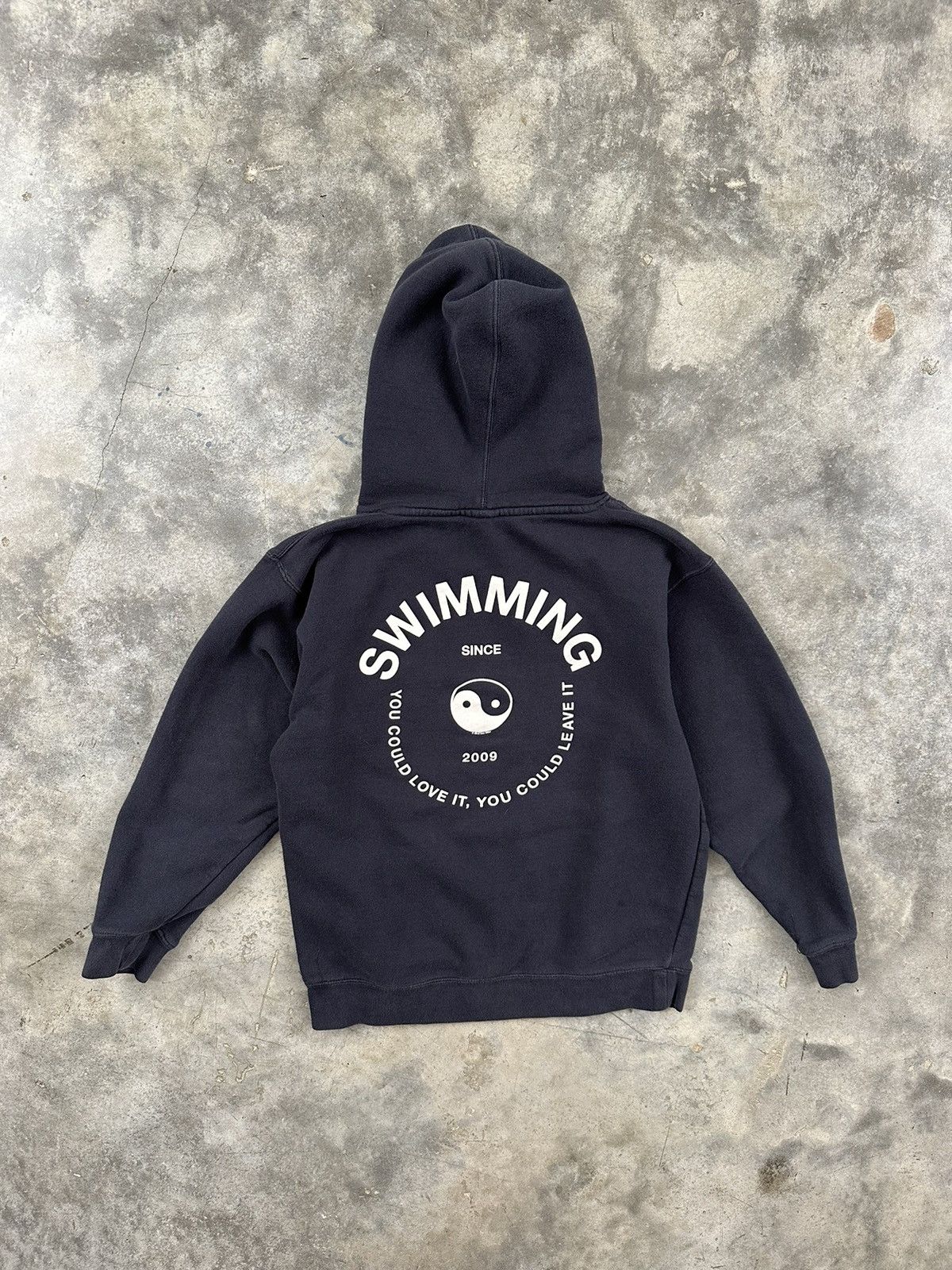 Mac Miller Mac Miller Navy Ying Yang Logo Hoodie Sz. Small Swimming Size US S / EU 44-46 / 1 - 1 Thumbnail