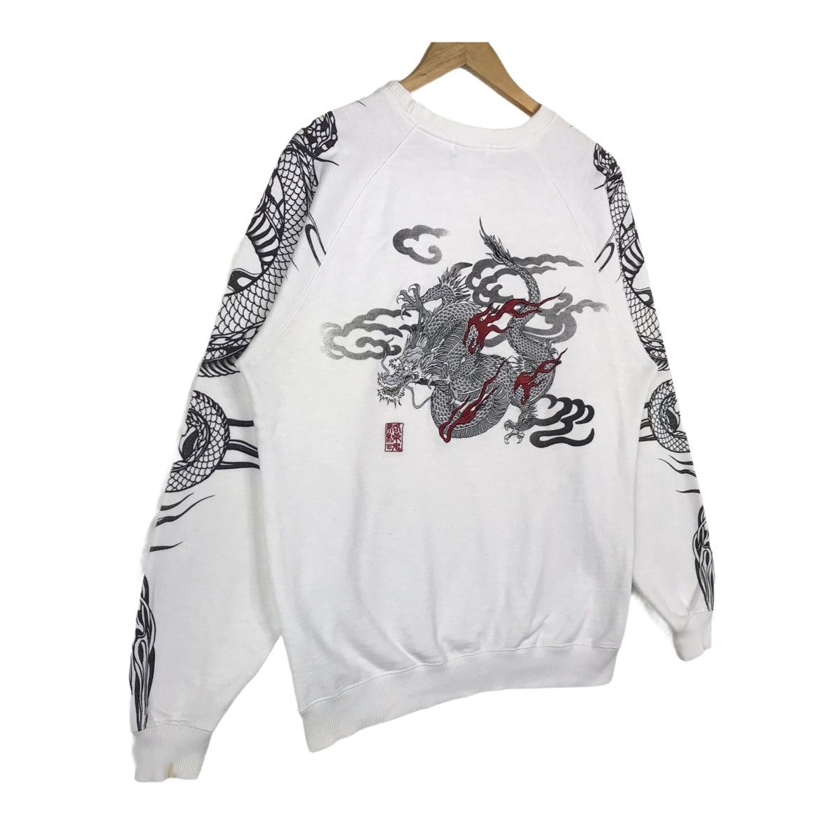 Vintage Vintage Dragon Sukajan Crewneck Sweatshirt Size US L / EU 52-54 / 3 - 4 Thumbnail