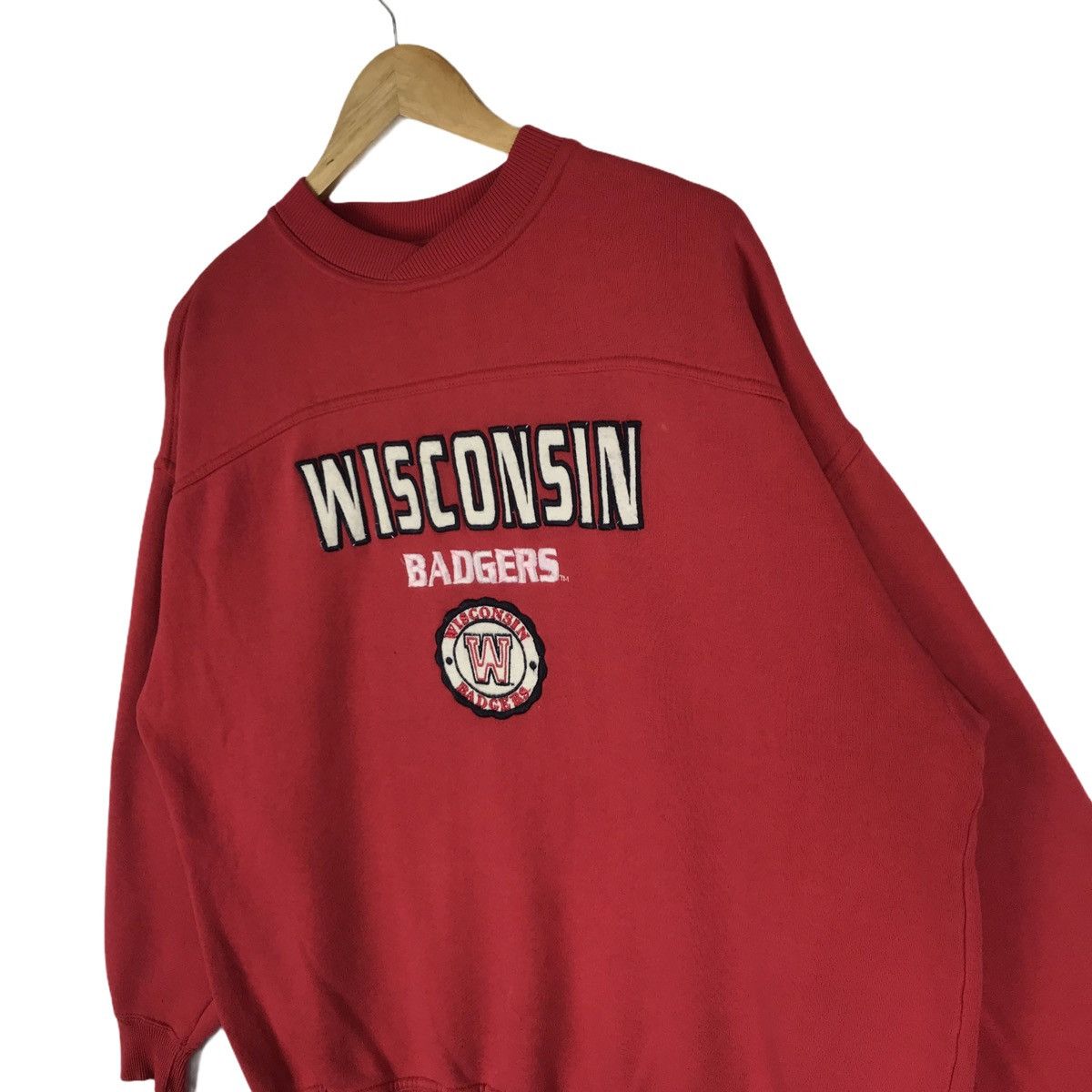 Vintage Vintage 90s Wisconsin Badgers Sweatshirt Pullover Size US L / EU 52-54 / 3 - 4 Thumbnail