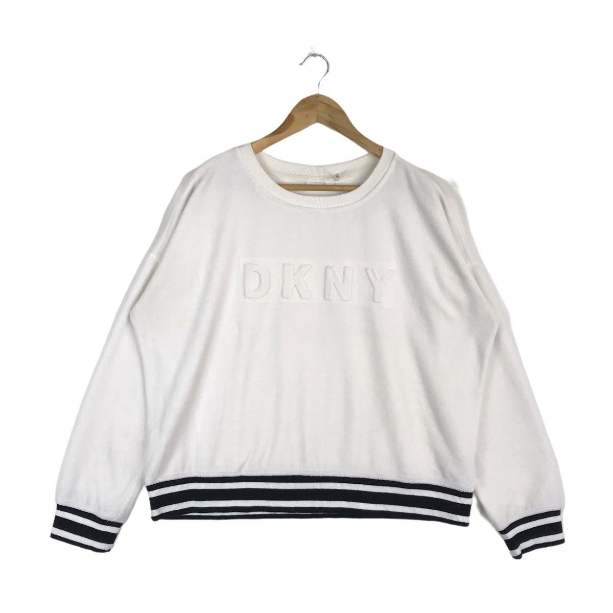 DKNY DKNY DonnaKaranNewYork Spell Out Stencil Embroid Sweatshirt Size US M / EU 48-50 / 2 - 1 Thumbnail