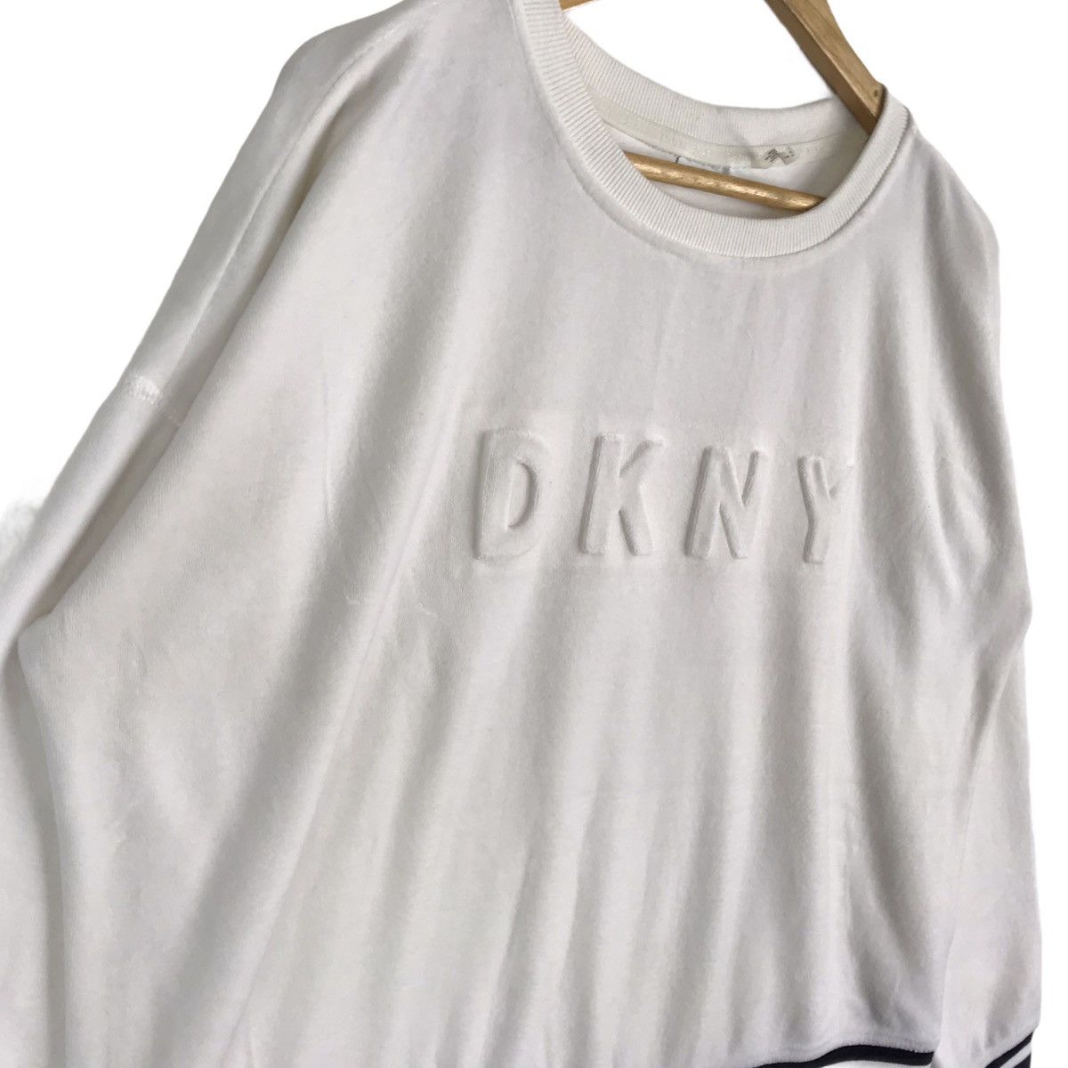 DKNY DKNY DonnaKaranNewYork Spell Out Stencil Embroid Sweatshirt Size US M / EU 48-50 / 2 - 3 Thumbnail