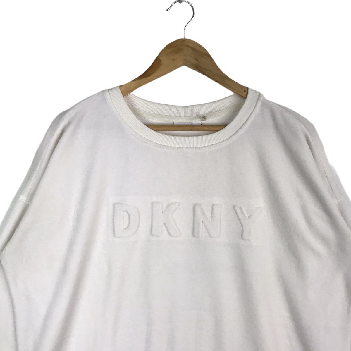 DKNY DKNY DonnaKaranNewYork Spell Out Stencil Embroid Sweatshirt Size US M / EU 48-50 / 2 - 2 Thumbnail