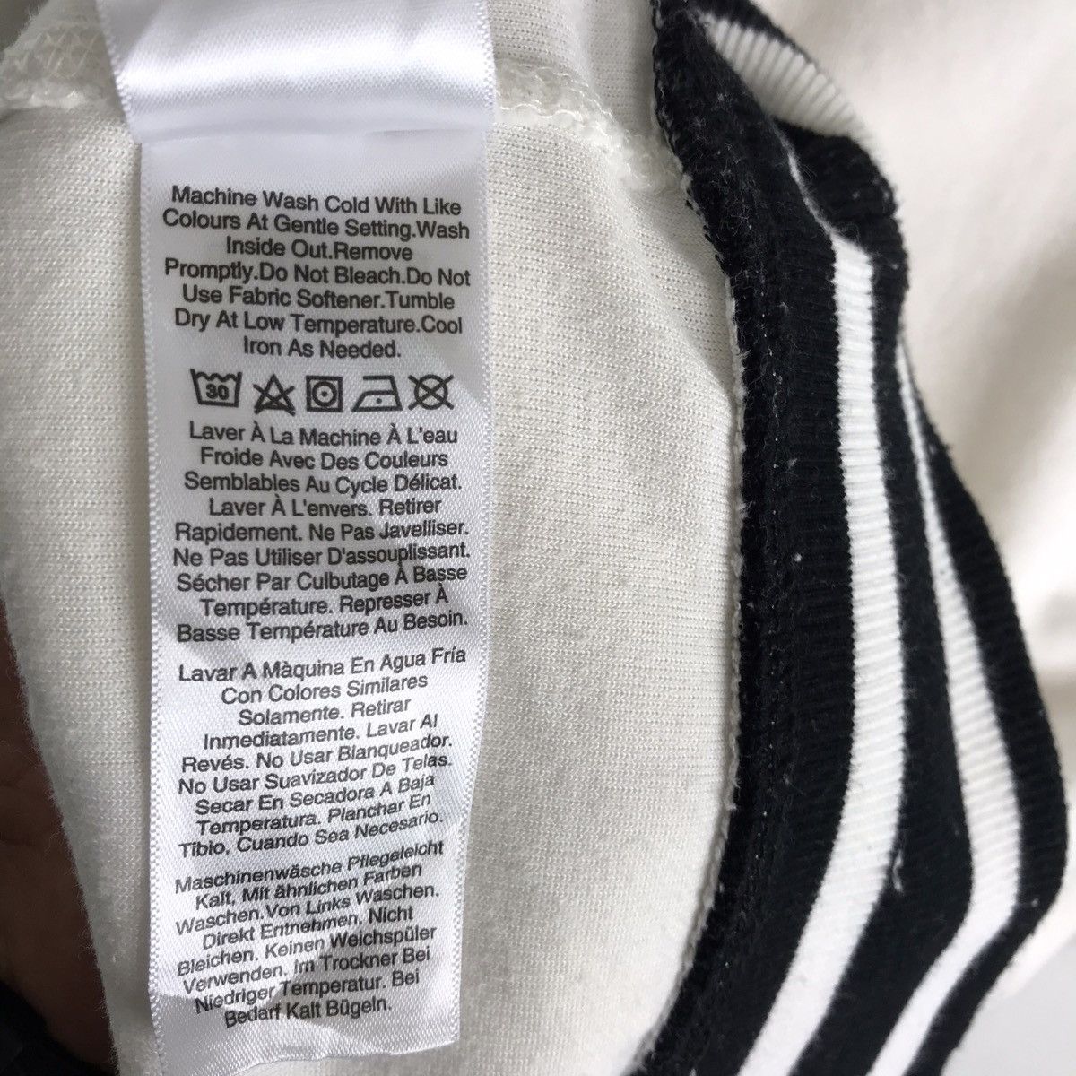 DKNY DKNY DonnaKaranNewYork Spell Out Stencil Embroid Sweatshirt Size US M / EU 48-50 / 2 - 8 Thumbnail