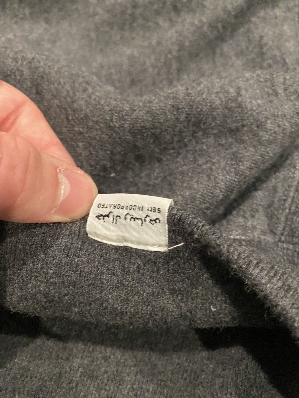 General Research 2000 General Research Arabic Embroidered Sweater Size US L / EU 52-54 / 3 - 3 Thumbnail