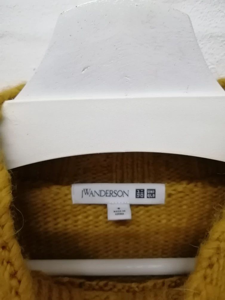 JW Anderson × Uniqlo J.W.ANDERSON x UT Knitwear Size US S / EU 44-46 / 1 - 3 Thumbnail