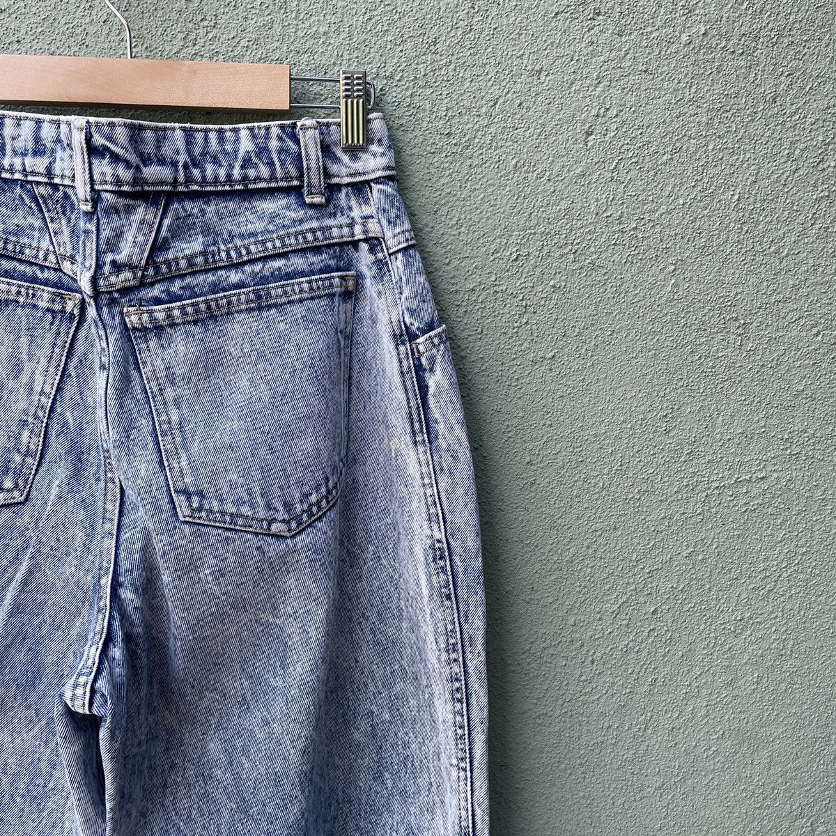 Japanese Brand Vintage BOBSON Ultra Wide Light Wash Denim Pants Size US 27 - 8 Thumbnail