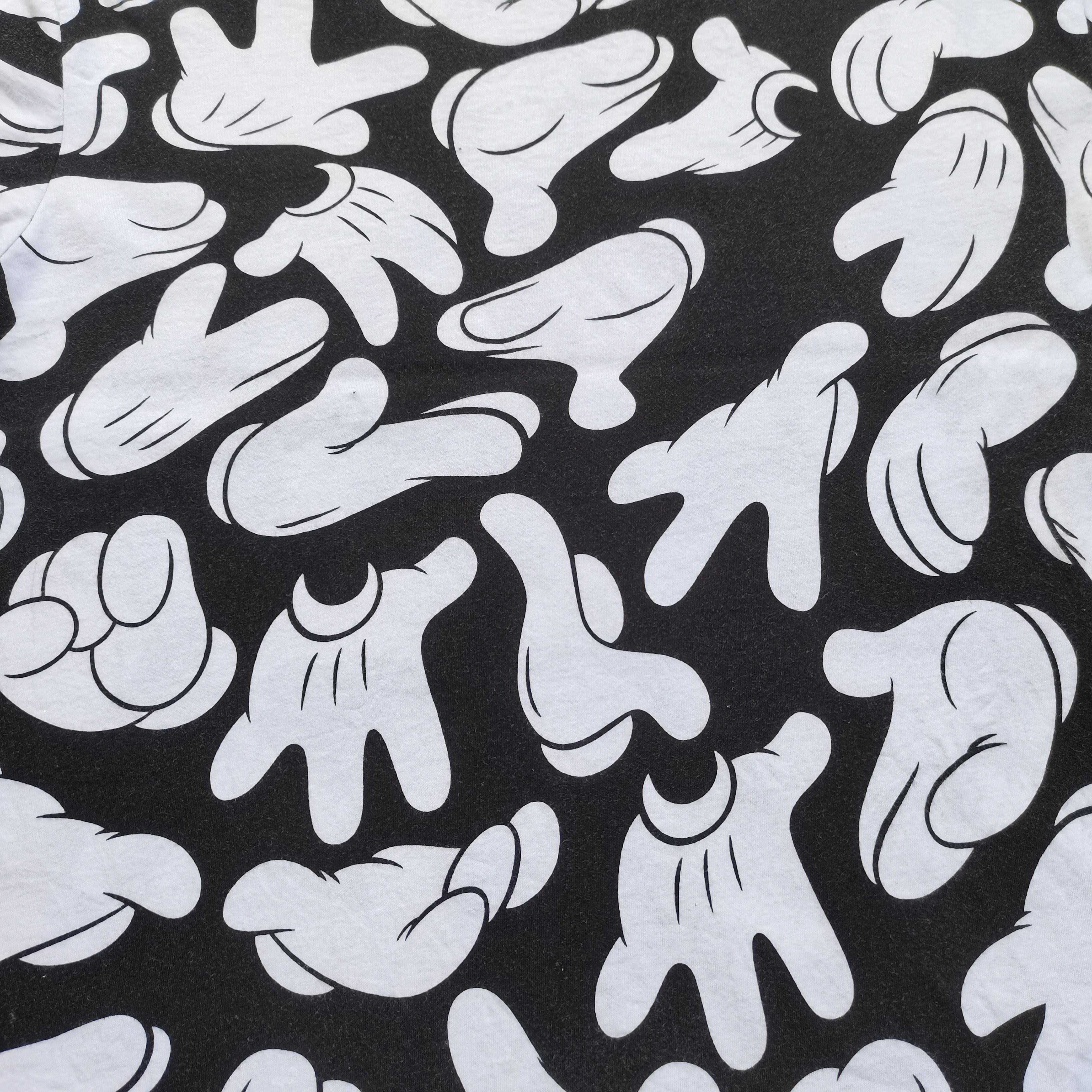Mickey Mouse Rare🔥 The Hands Of Mickey Fullprint Tshirt Size US L / EU 52-54 / 3 - 3 Thumbnail