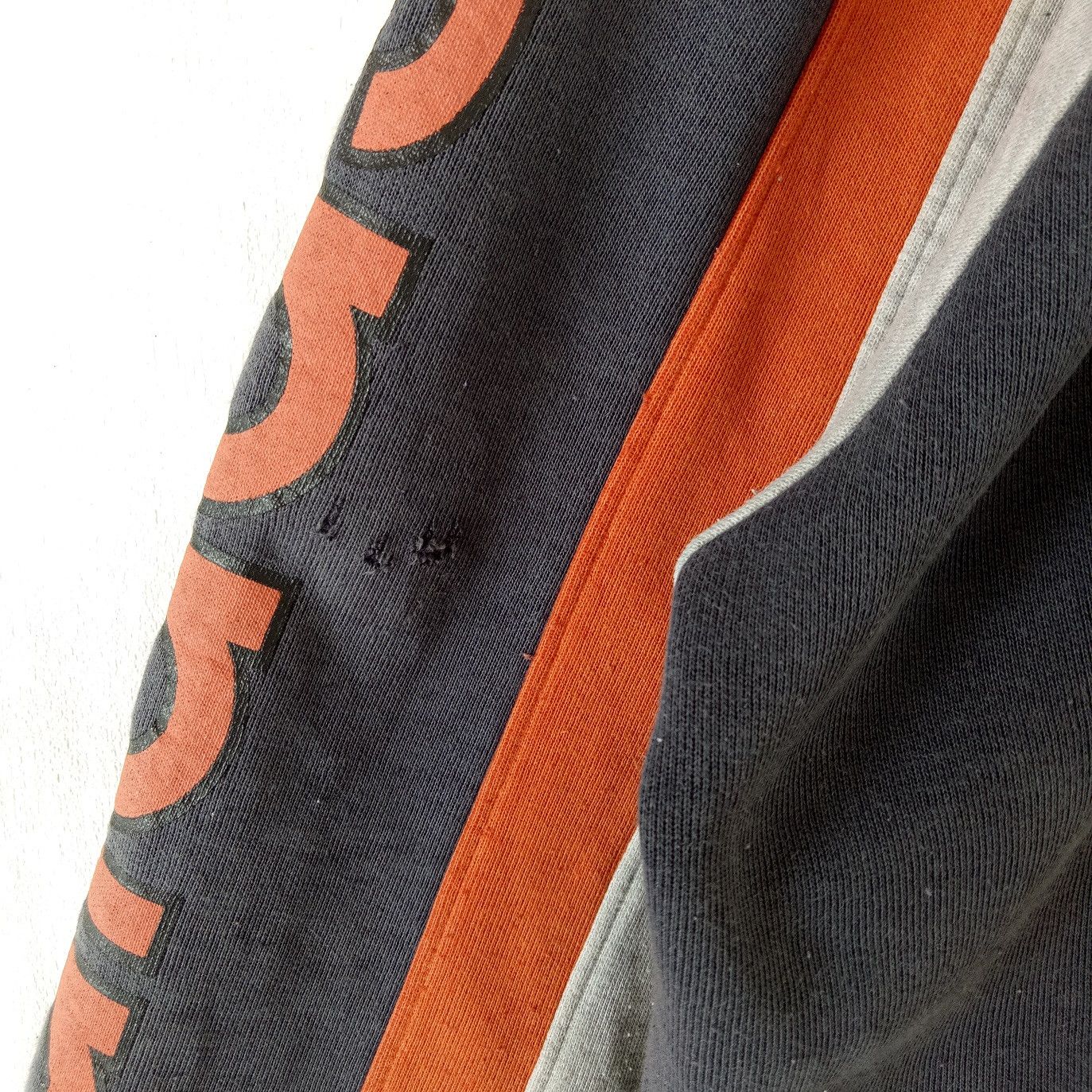 Adidas VINTAGE ADIDAS big logo hoodies embroidered sweater Size US L / EU 52-54 / 3 - 6 Thumbnail