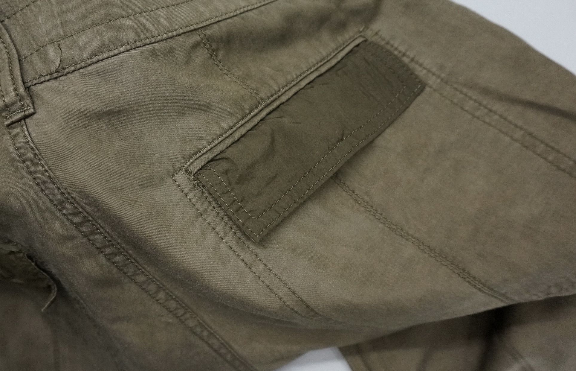 Comme Ca Ism COMME CA MEN Cupro Slim Lowrise Cargo Pants Size US 33 - 13 Thumbnail