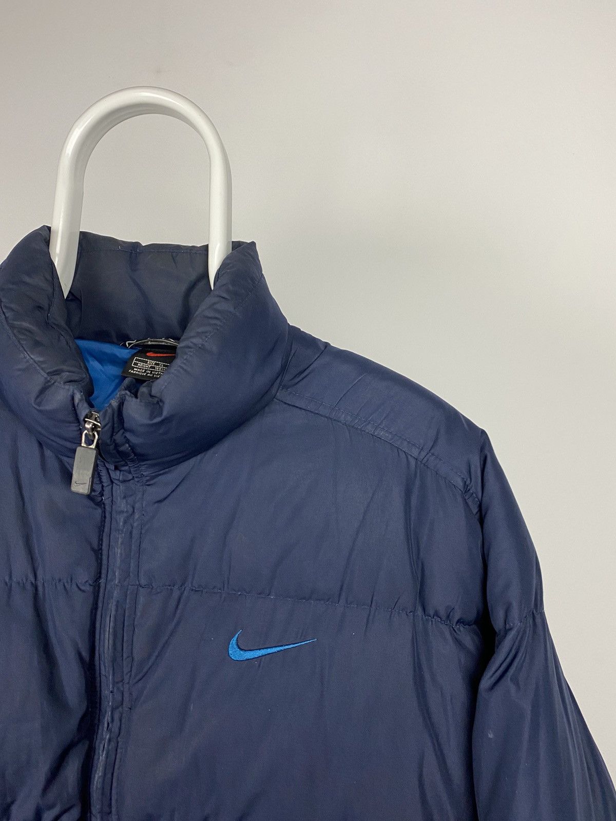 Nike × Vintage 90s Nike vintage navy puffer jacket big swoosh baby blue Size US XL / EU 56 / 4 - 4 Thumbnail