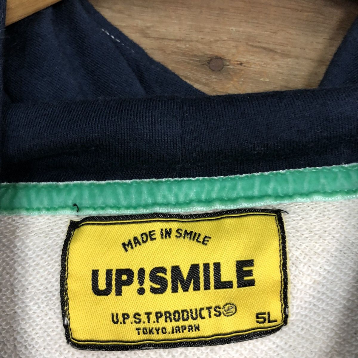 Japanese Brand Up Smile japan big logo White Sweatshirt #3697 Size US XL / EU 56 / 4 - 12 Thumbnail