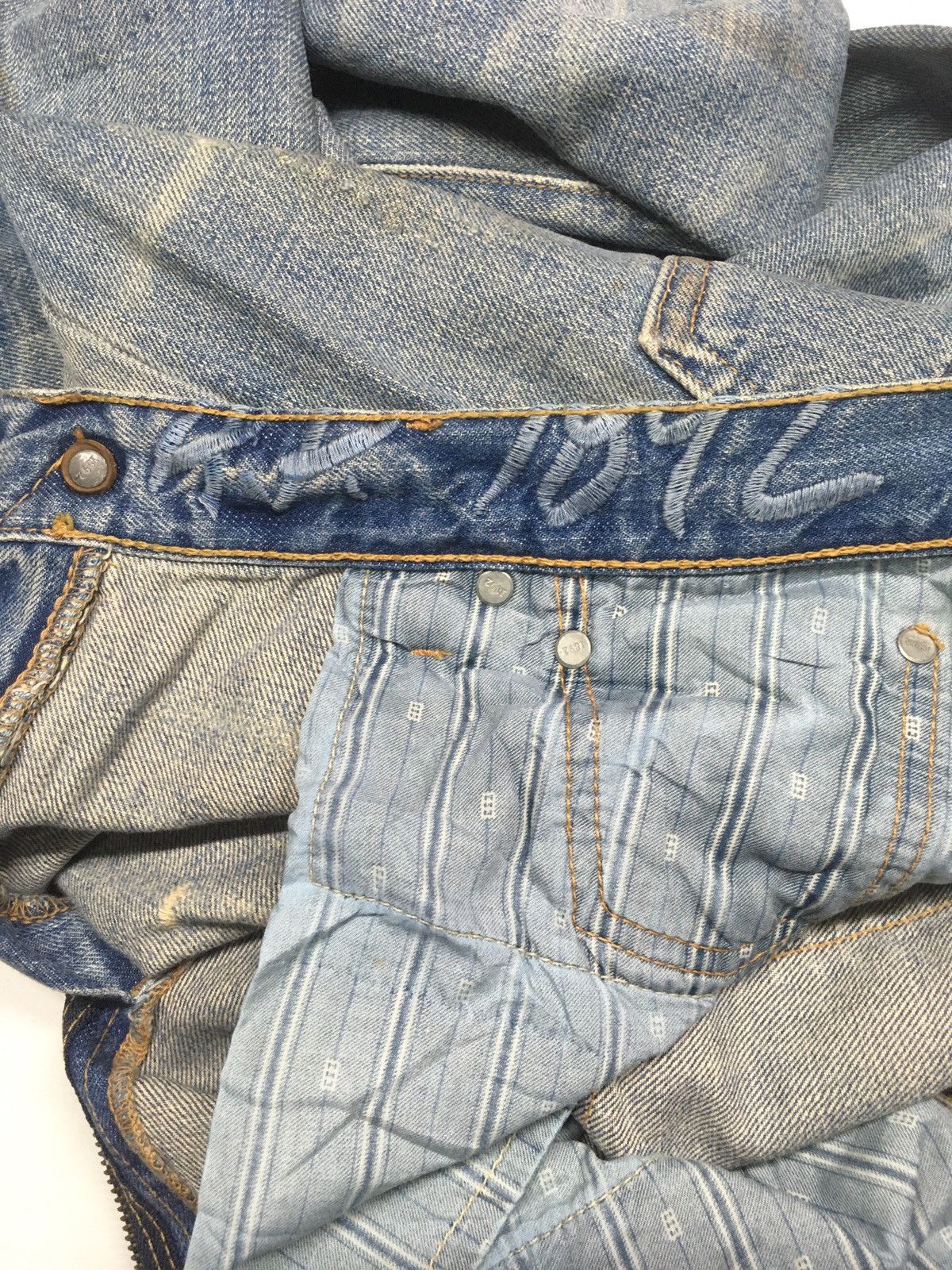 Abercrombie & Fitch Abercrombie crazy distressed denim Size US 34 / EU 50 - 15 Thumbnail