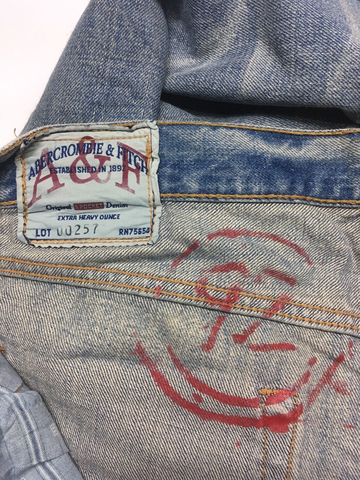 Abercrombie & Fitch Abercrombie crazy distressed denim Size US 34 / EU 50 - 14 Thumbnail