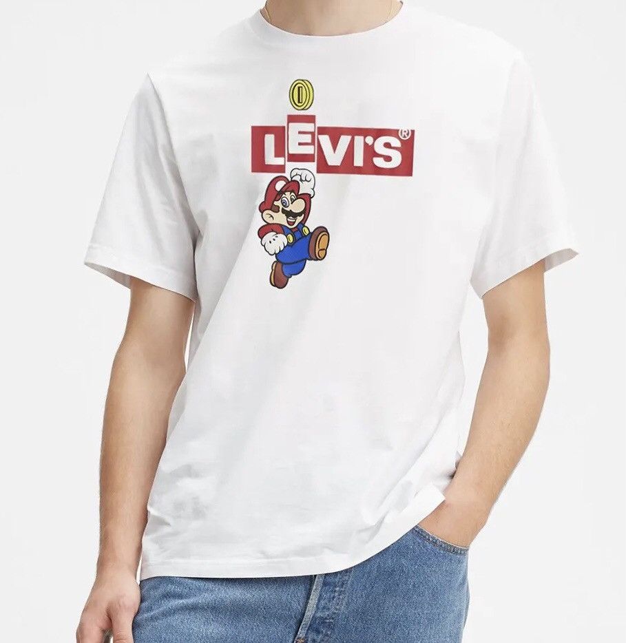 image of Cartoon Network x Levis Levi's X Super Mario Vintage Fit Trucker T-Shirt in White (Size Medium)