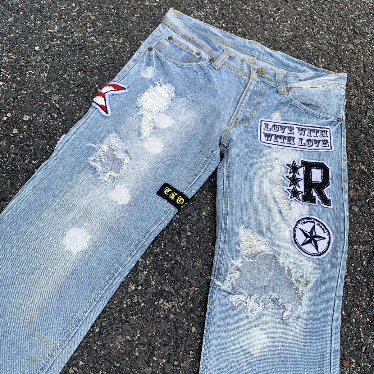 Japanese Brand 💥 THRASHED 💥 Japanese Vintage Jeans 33x30 Light Wash Pants Size US 33 - 4 Thumbnail