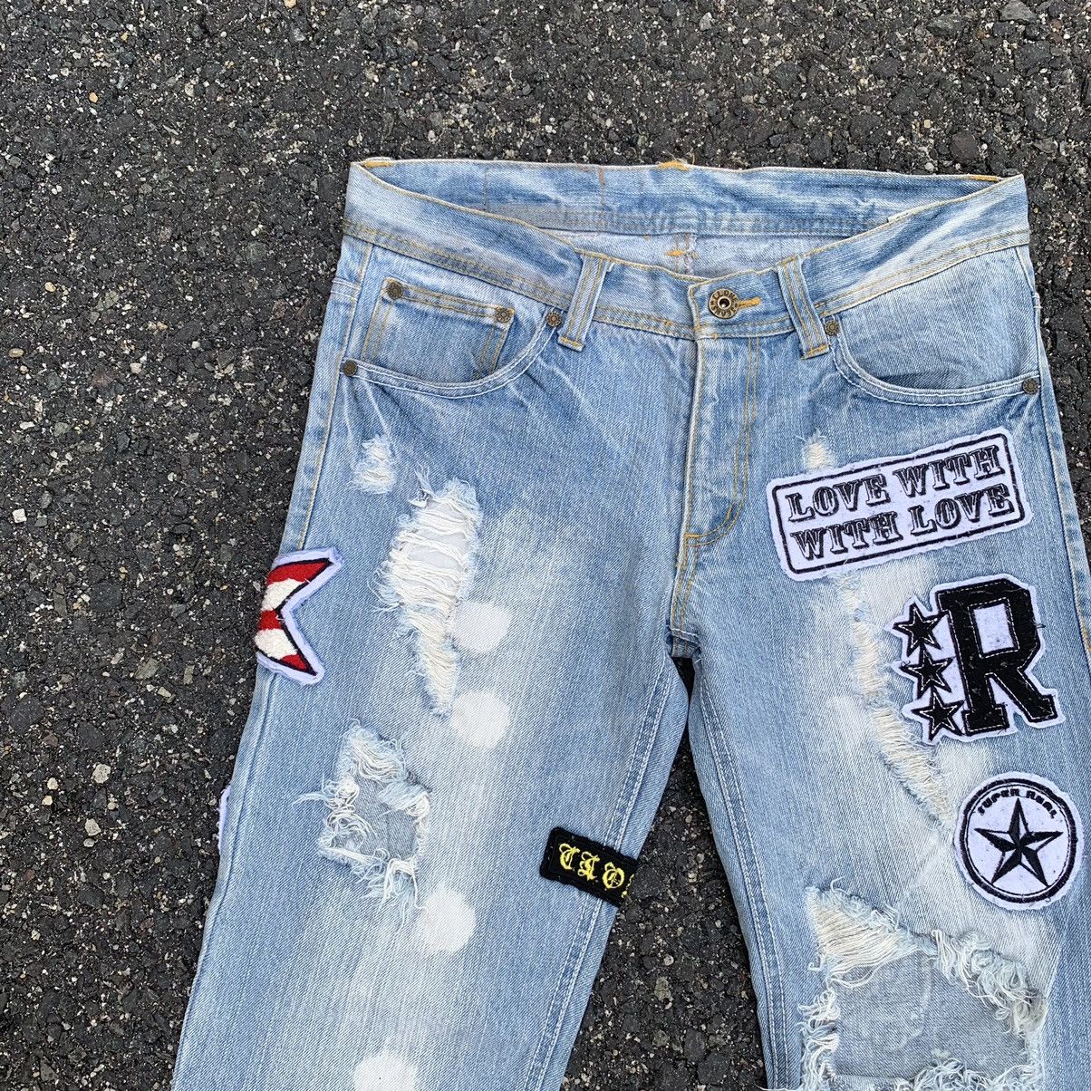 Japanese Brand 💥 THRASHED 💥 Japanese Vintage Jeans 33x30 Light Wash Pants Size US 33 - 5 Thumbnail