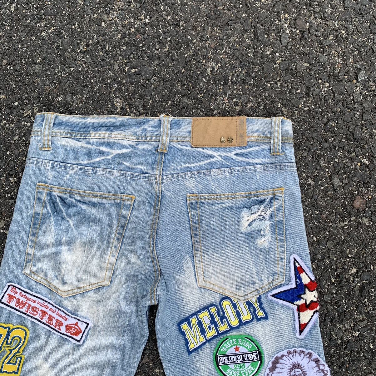Japanese Brand 💥 THRASHED 💥 Japanese Vintage Jeans 33x30 Light Wash Pants Size US 33 - 14 Thumbnail