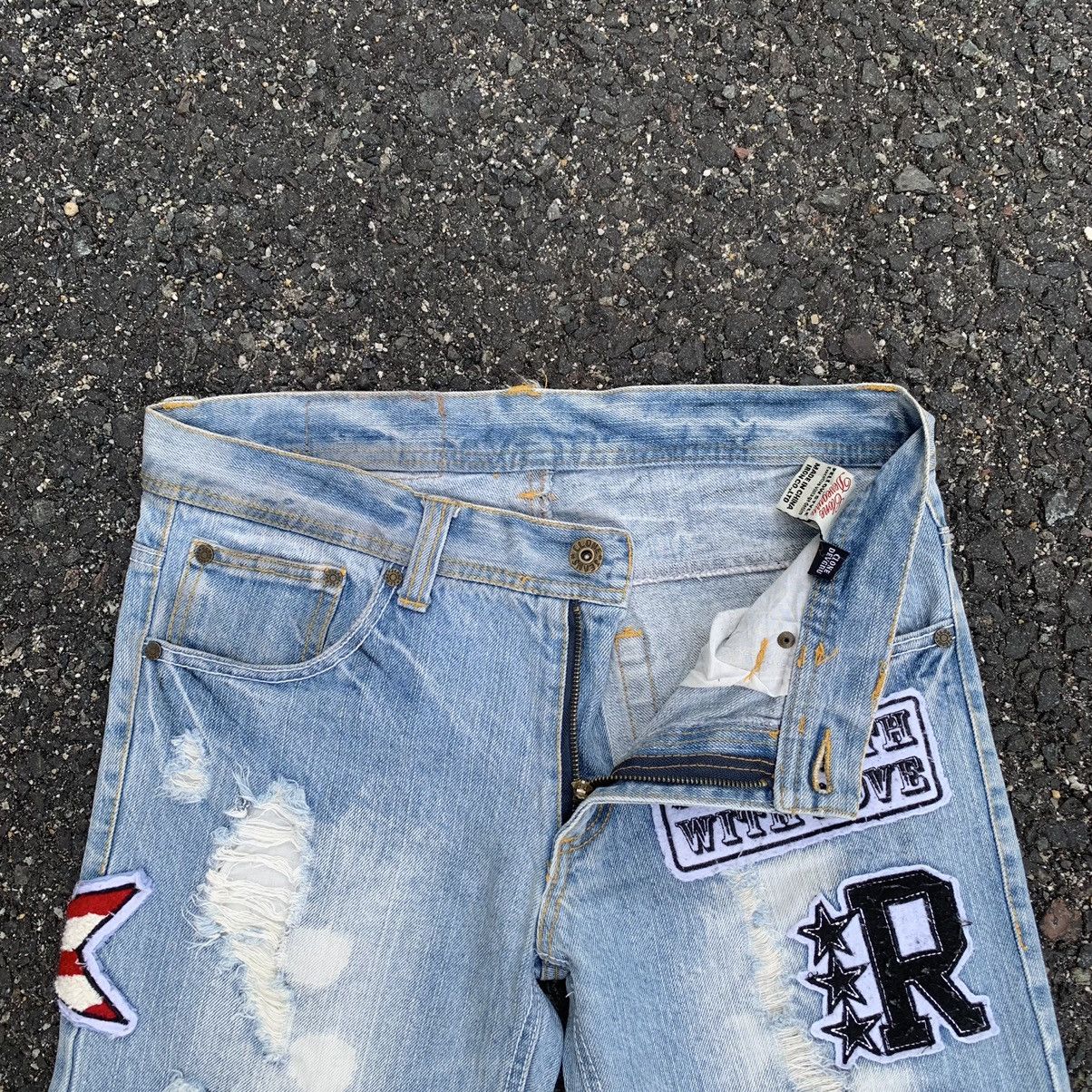 Japanese Brand 💥 THRASHED 💥 Japanese Vintage Jeans 33x30 Light Wash Pants Size US 33 - 9 Thumbnail