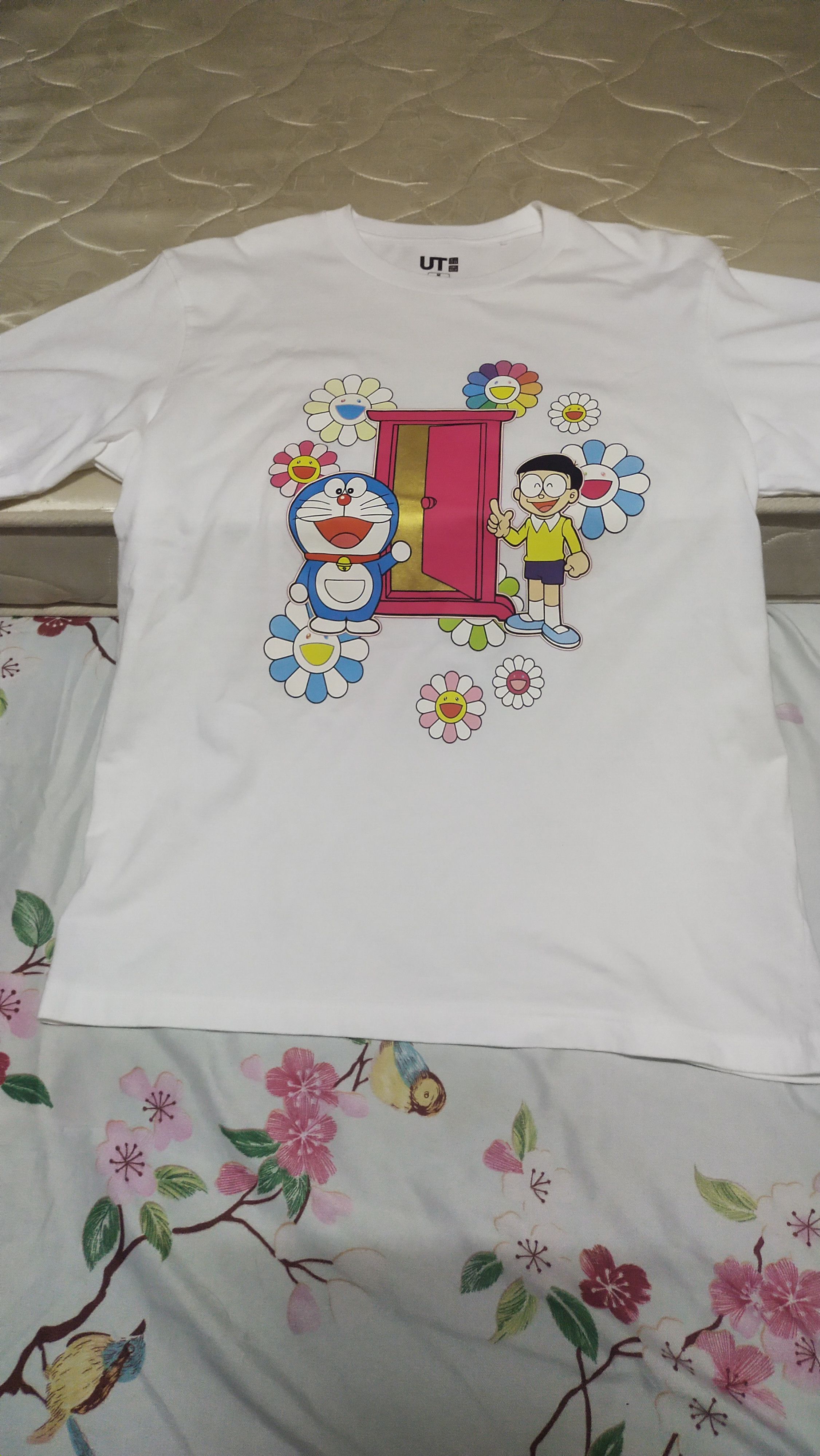 Takashi Murakami × Uniqlo 😎TAKASHI MURAKAMI X DORAEMON😎 Size US M / EU 48-50 / 2 - 3 Thumbnail