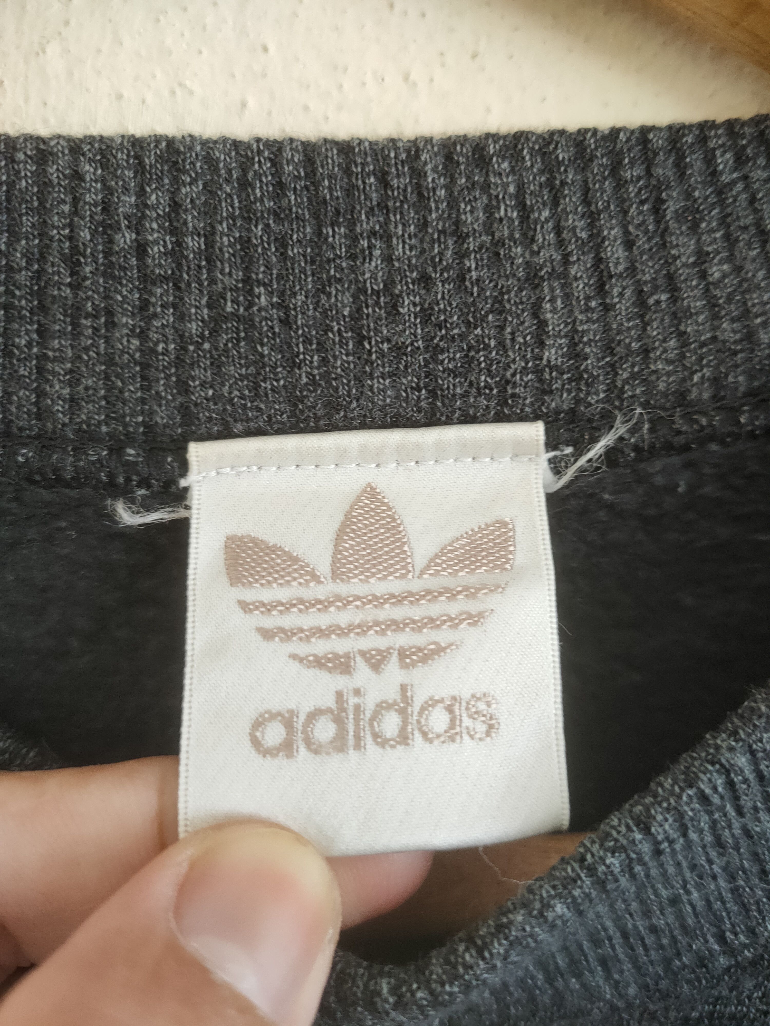 Adidas × Descente × Vintage Vintage Adidas Big Spellout Embroidery Sweatshirts Size US L / EU 52-54 / 3 - 7 Thumbnail