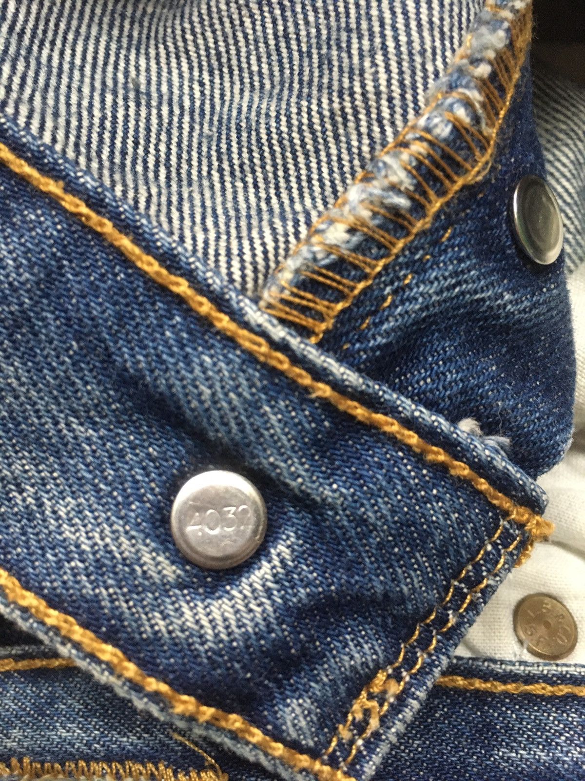 Levi's Vintage Clothing × Vintage Vintage Levi’s 501 distressed jeans Size US 29 - 14 Thumbnail