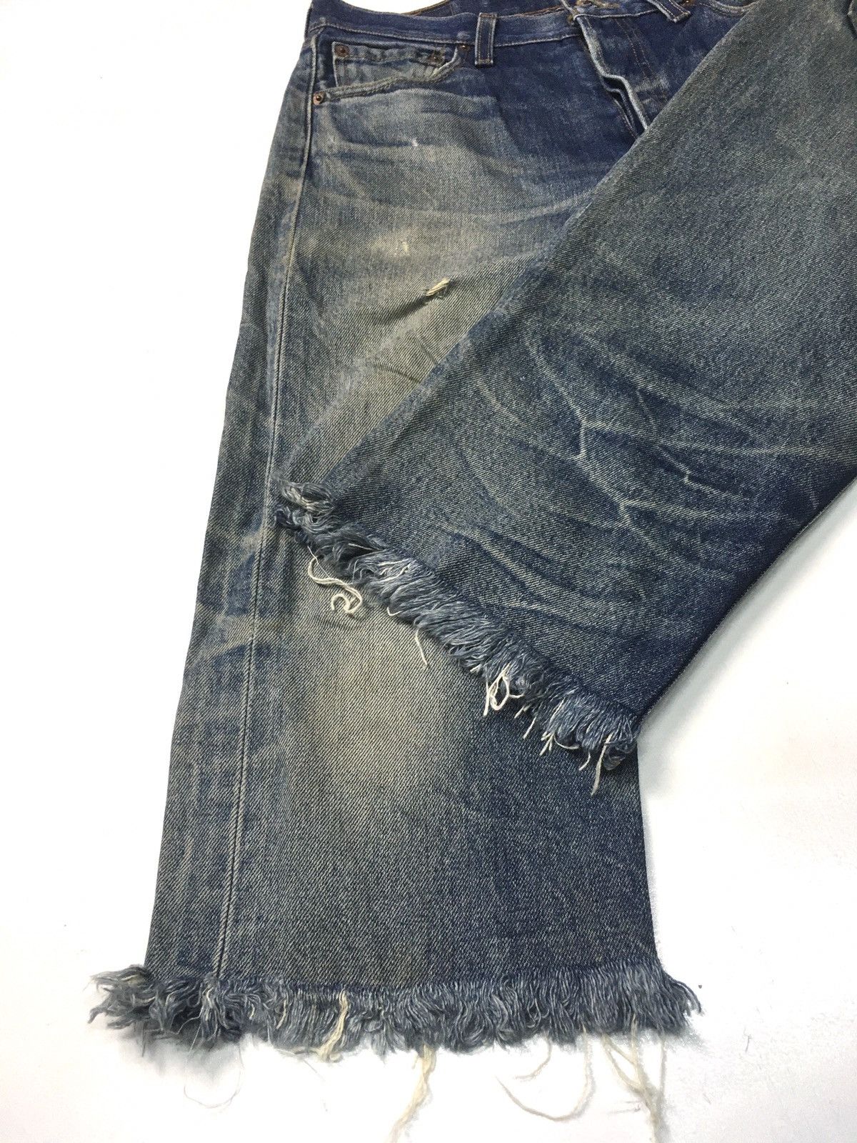 Levi's Vintage Clothing × Vintage Vintage Levi’s 501 distressed jeans Size US 29 - 12 Thumbnail
