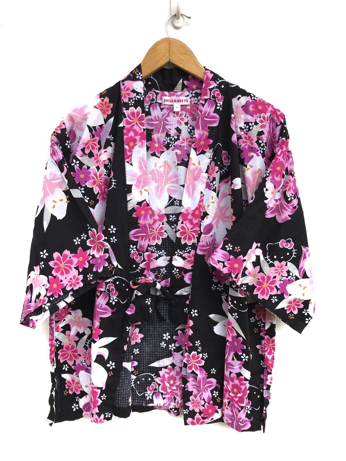 Cartoon Network × Japanese Brand Vintage Hello Kitty Kimono All Overprint Hawaiian Style Size US M / EU 48-50 / 2 - 1 Thumbnail