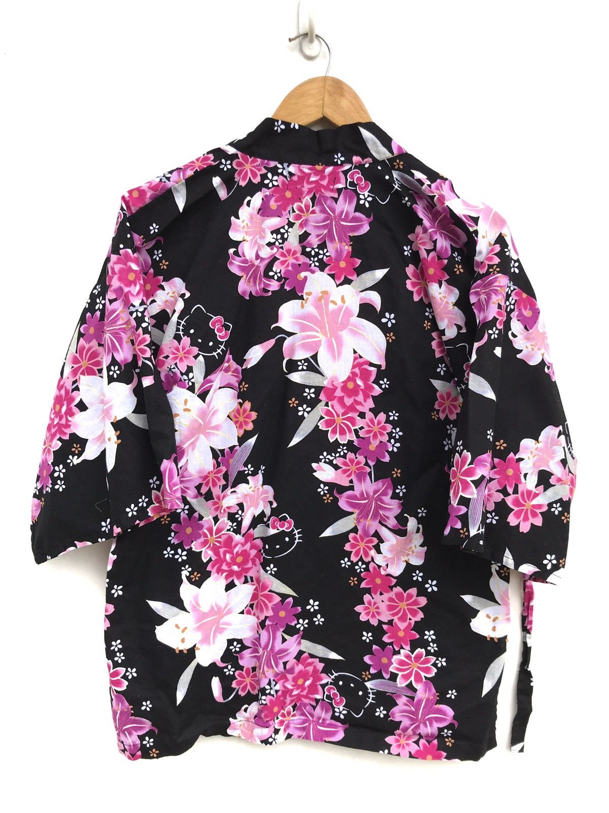 Cartoon Network × Japanese Brand Vintage Hello Kitty Kimono All Overprint Hawaiian Style Size US M / EU 48-50 / 2 - 2 Thumbnail