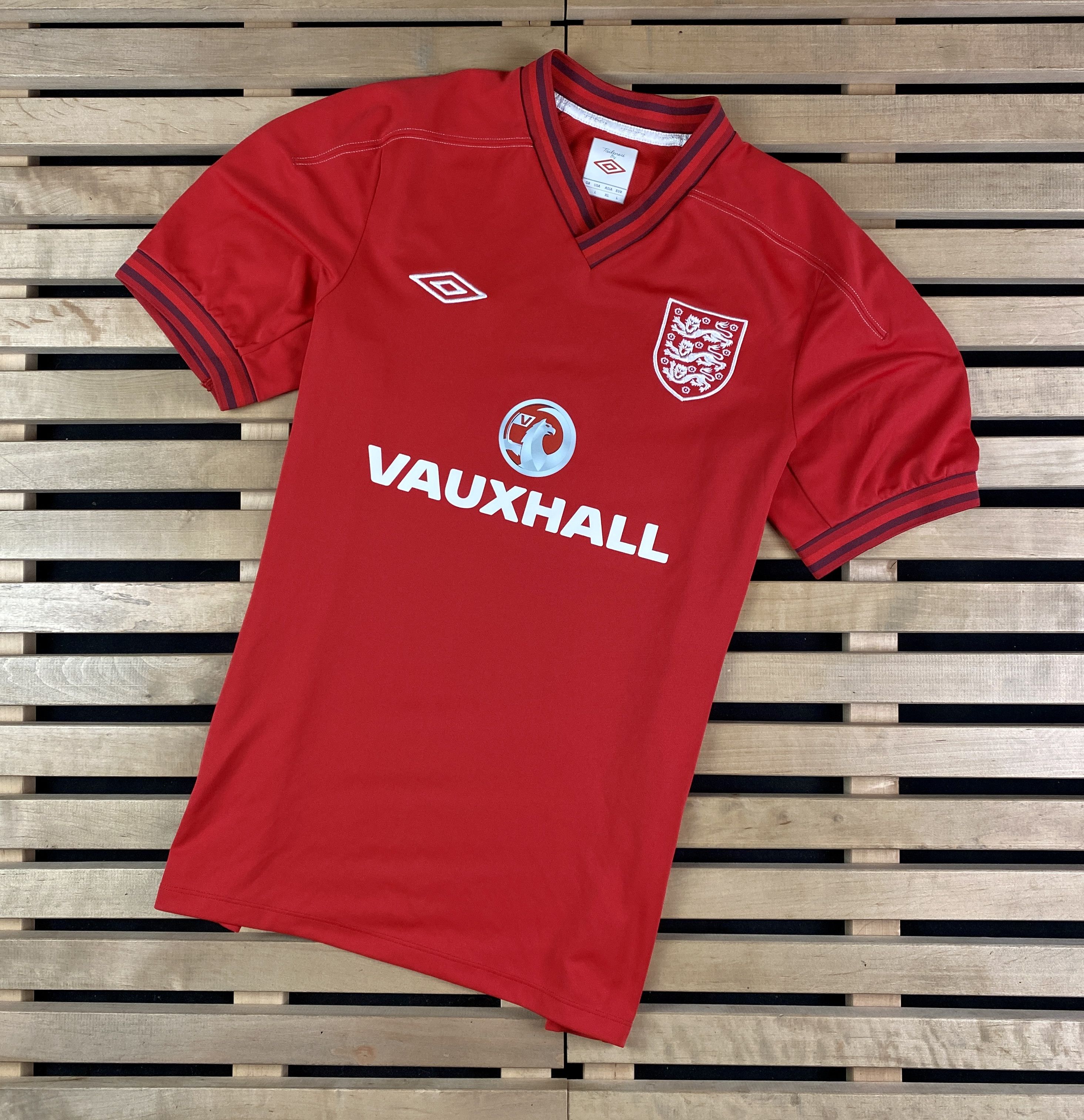 Umbro Mens Football Shirt Jersey Umbro England Size L Size US L / EU 52-54 / 3 - 1 Thumbnail