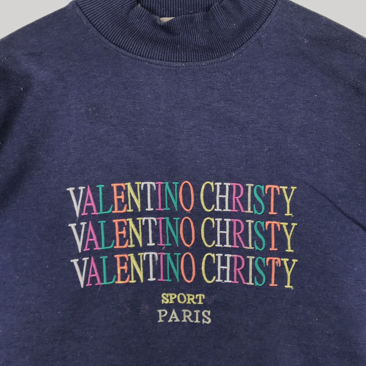 Vintage Vintage VALENTINO CHRISTY Sports Paris Sweatshirt Size L / US 10 / IT 46 - 2 Thumbnail