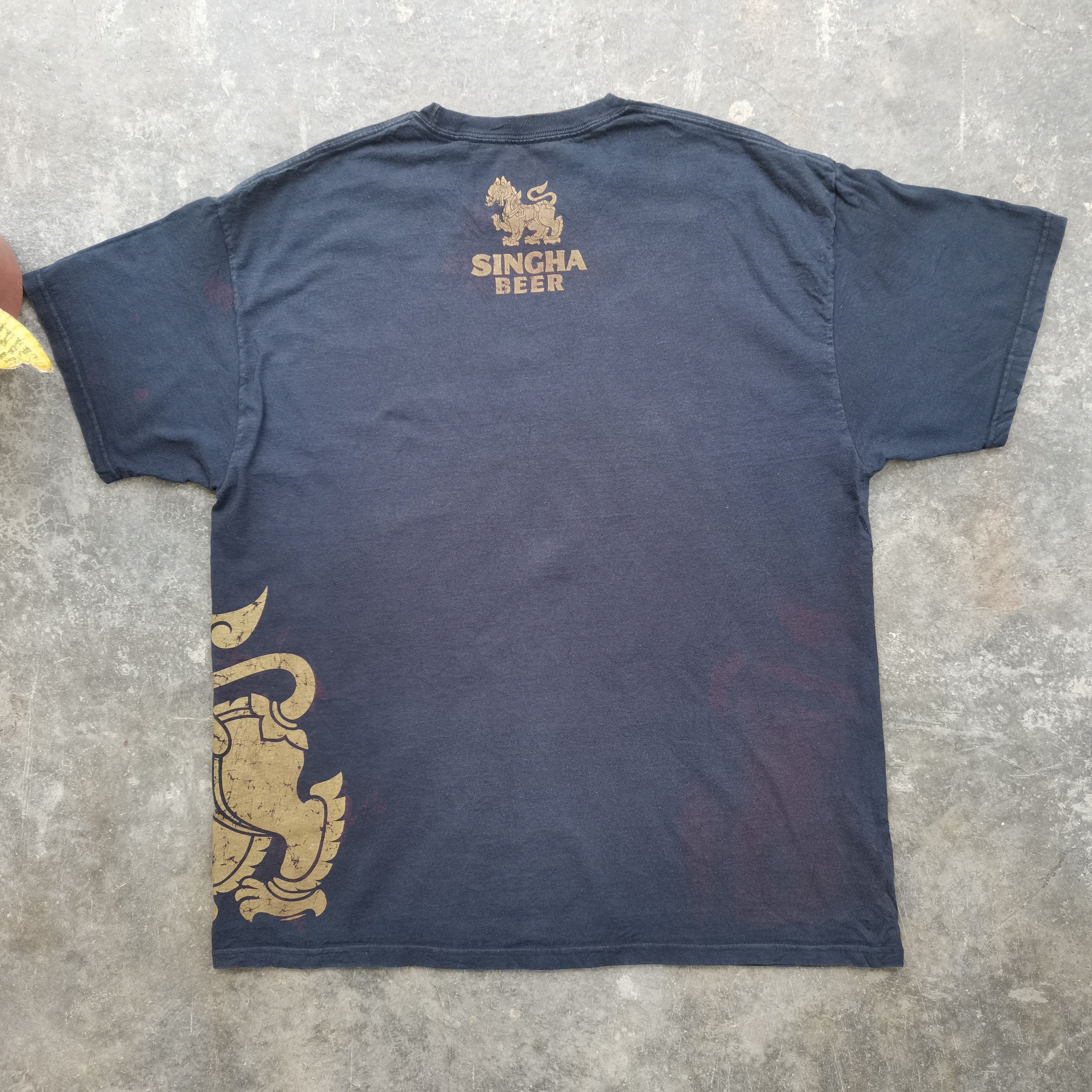 Hanes × Vintage Steals🔥 Vintage Singha Beer Sun Faded Tshirt Size US XL / EU 56 / 4 - 6 Thumbnail