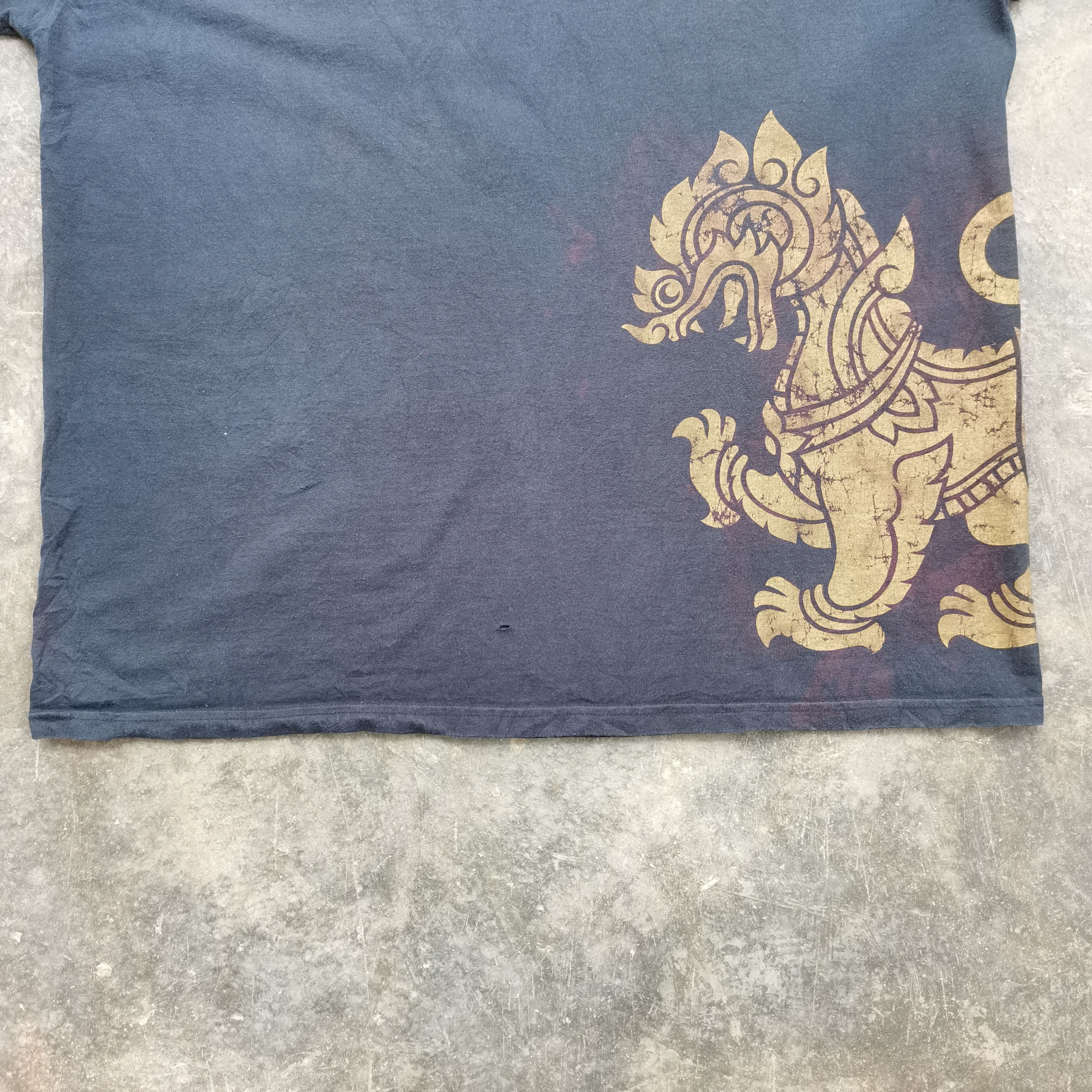 Hanes × Vintage Steals🔥 Vintage Singha Beer Sun Faded Tshirt Size US XL / EU 56 / 4 - 3 Thumbnail