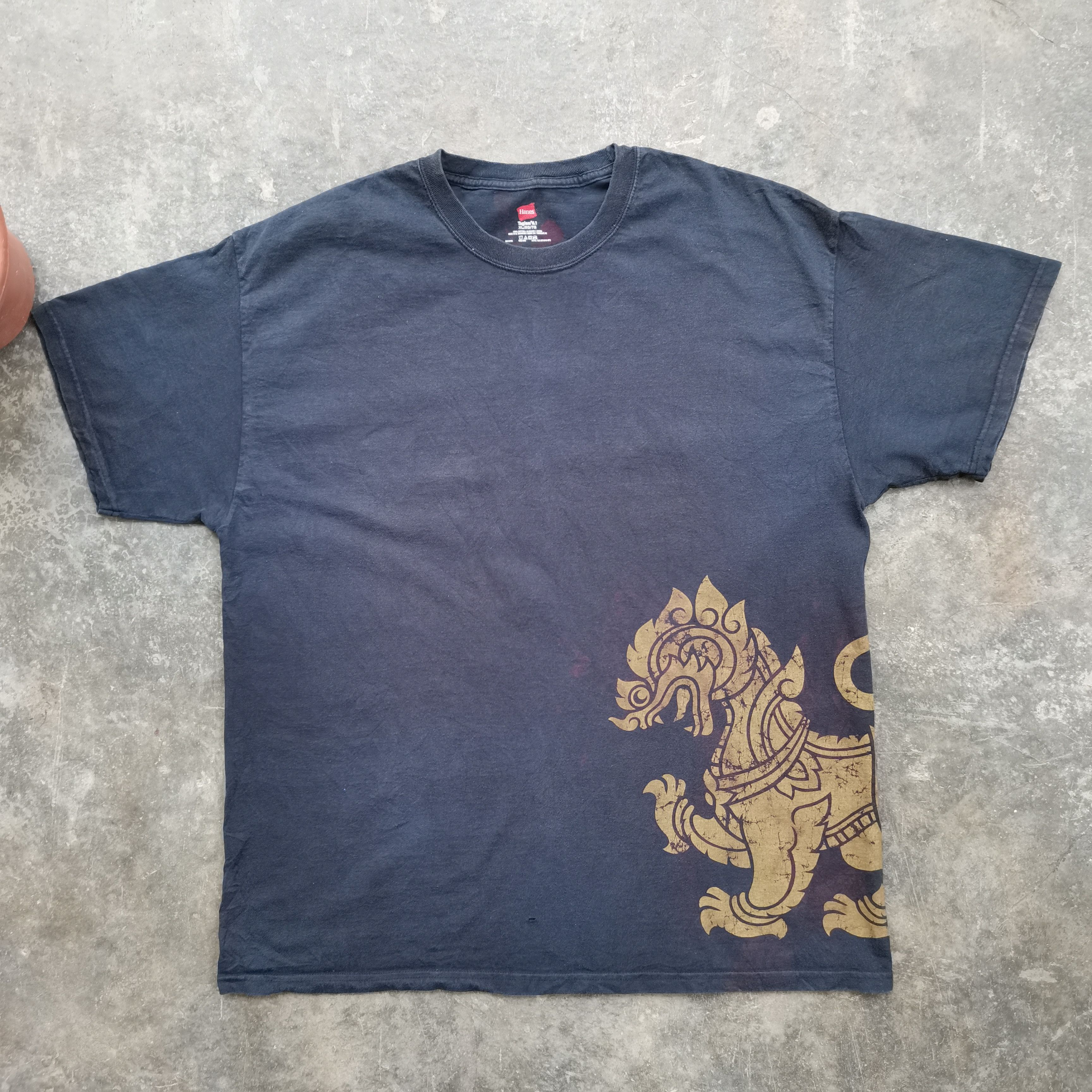 Hanes × Vintage Steals🔥 Vintage Singha Beer Sun Faded Tshirt Size US XL / EU 56 / 4 - 1 Thumbnail