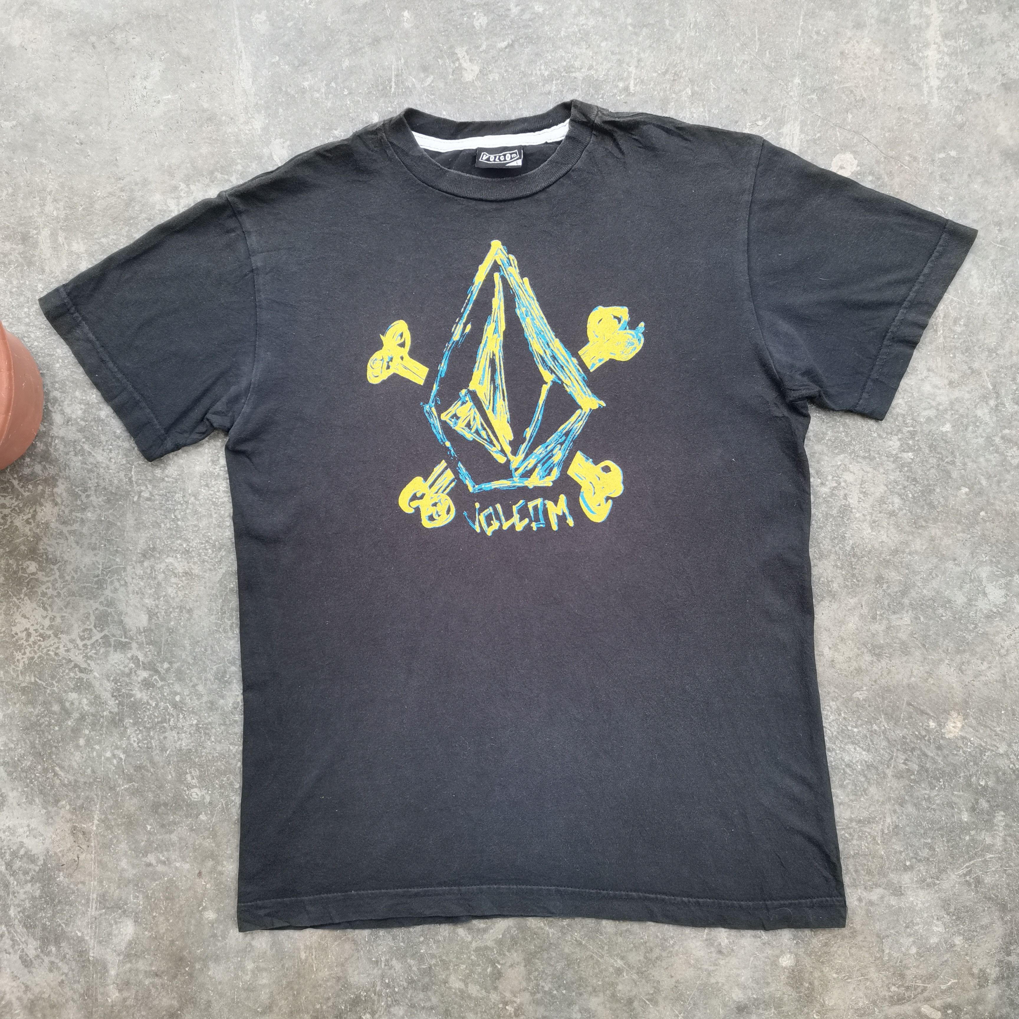 Vintage × Volcom Vintage VOLCOM Sun Faded Tshirt Size US L / EU 52-54 / 3 - 1 Thumbnail