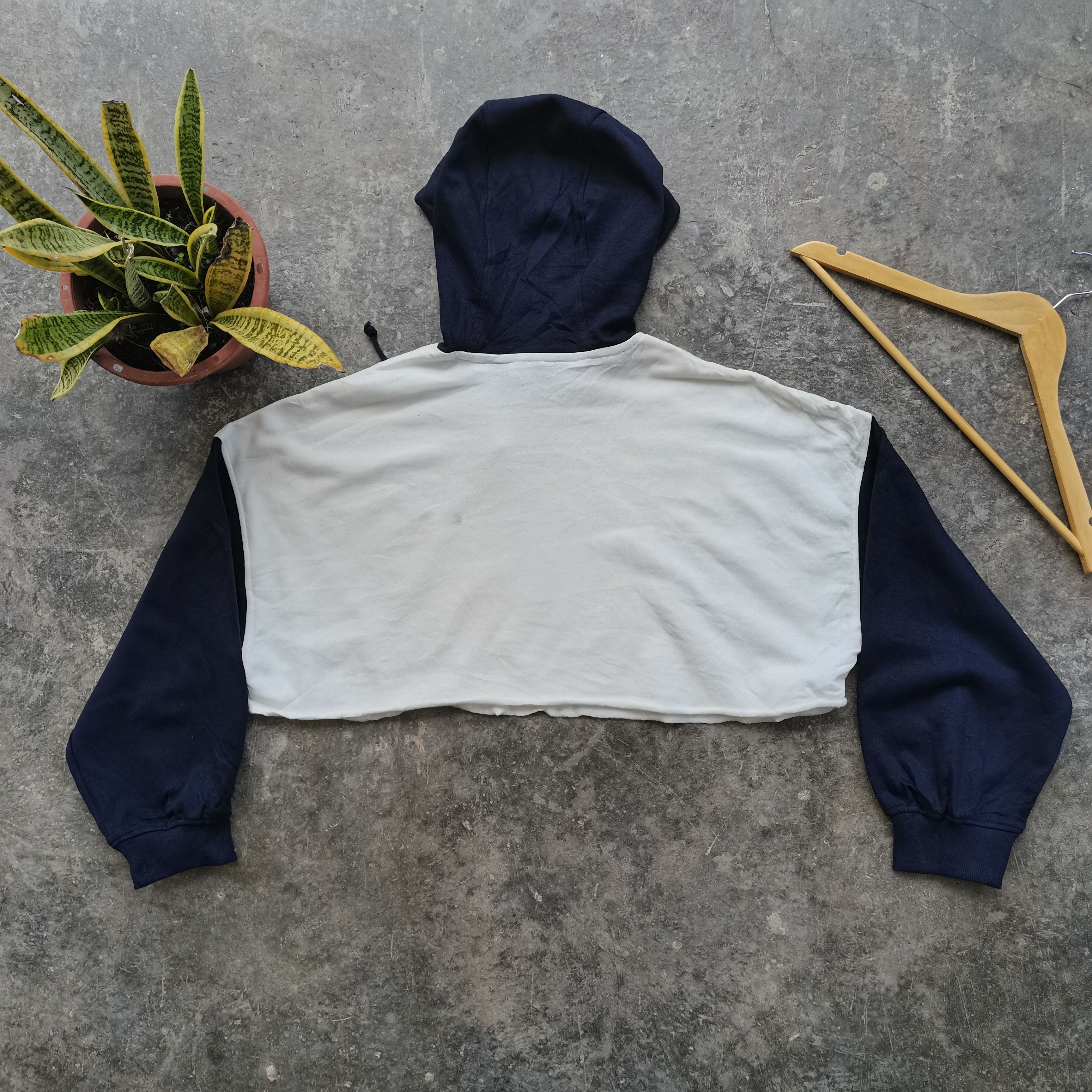 Divided × H&M H&M X DIVIDED Cropped Hoodie Sweatshirt Size US M / EU 48-50 / 2 - 2 Thumbnail