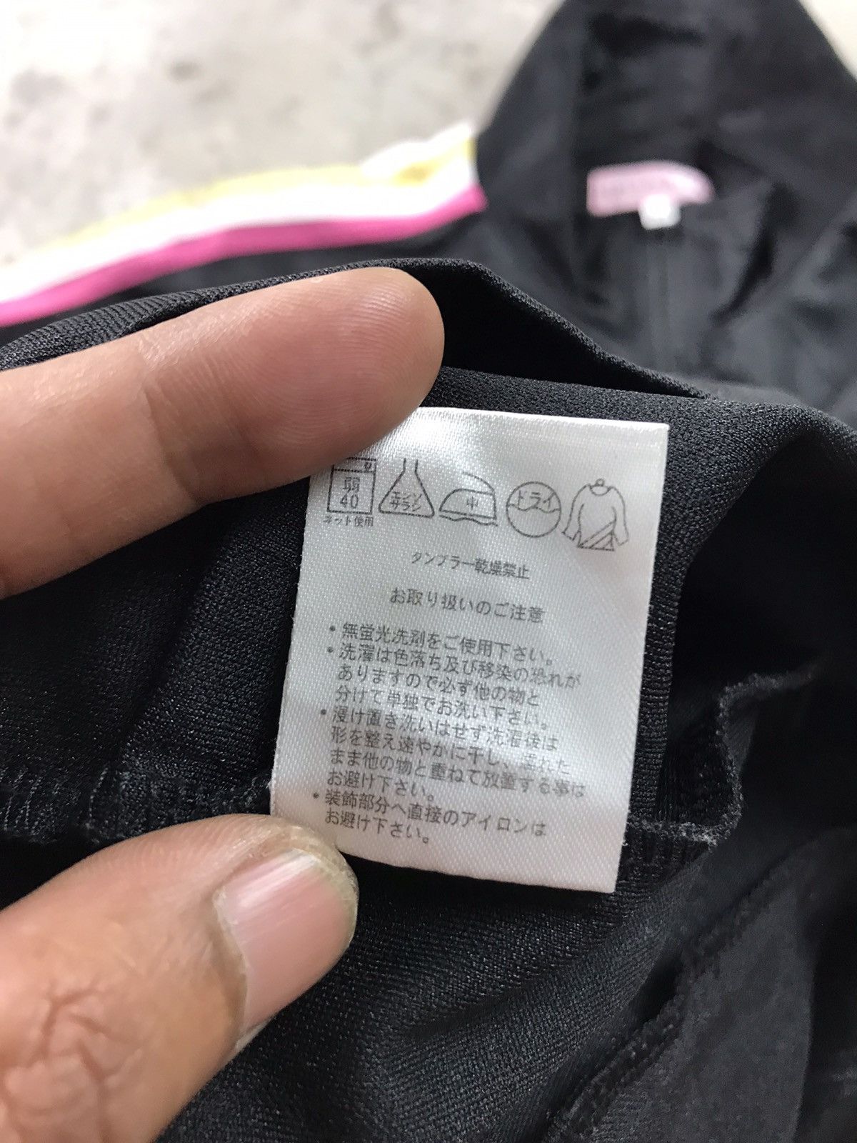 Anime × Cartoon Network × Japanese Brand 🔥BEST OFFER🔥HELLO KITTY HAWAIIAN 86 ZIPPER M Size US M / EU 48-50 / 2 - 9 Thumbnail