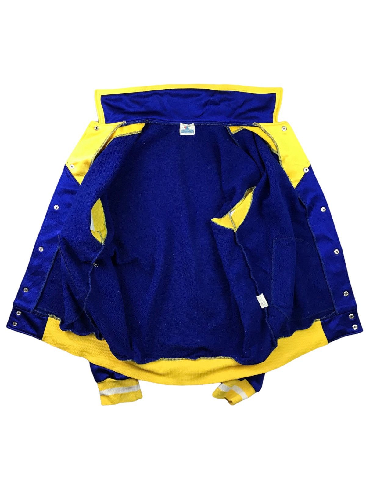Champion × Vintage 🔥BEST OFFER🔥VINTAGE CHAMPION BASKETBALL TEAM Size US L / EU 52-54 / 3 - 4 Thumbnail