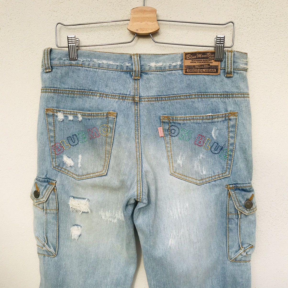 Japan Blue × Japanese Brand Blue Moon Blue multicolor embroidered distressed denim Size US 29 - 2 Thumbnail