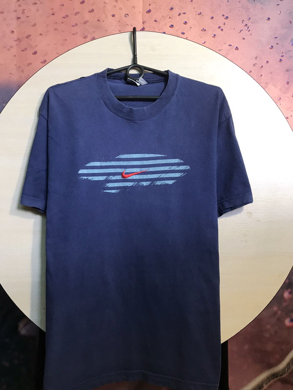 Nike × Vintage Vintage Nike centre logo streetwear tee Size US M / EU 48-50 / 2 - 2 Thumbnail