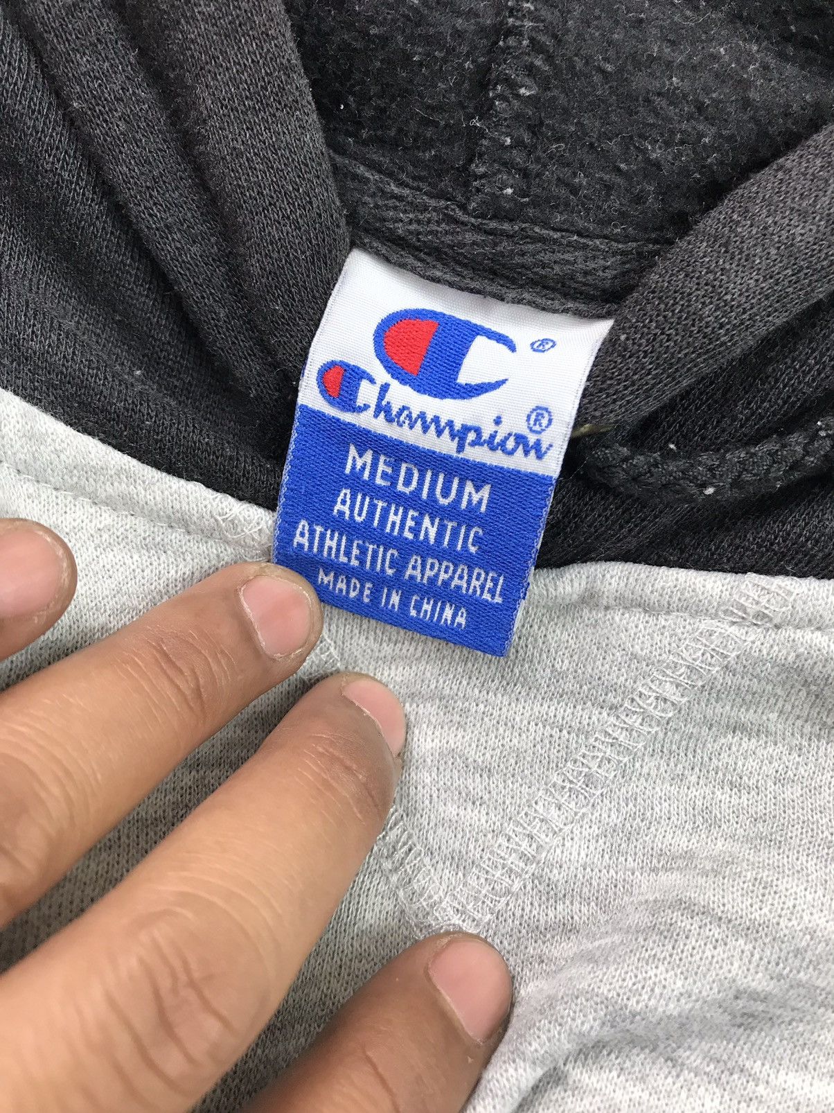 Champion × Vintage 🔥VINTAGE 90’s CHAMPION HOODIES PULLOVER BIG LOGO Size US M / EU 48-50 / 2 - 4 Thumbnail