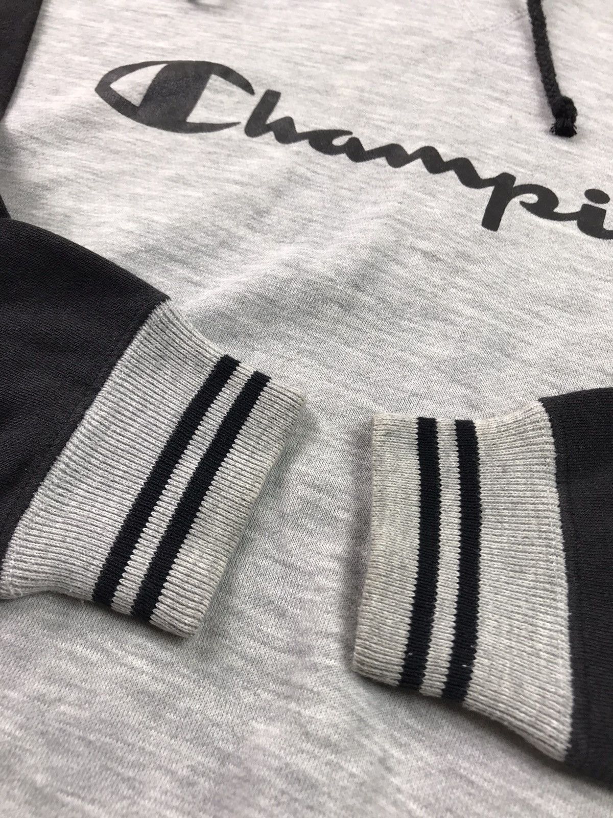 Champion × Vintage 🔥VINTAGE 90’s CHAMPION HOODIES PULLOVER BIG LOGO Size US M / EU 48-50 / 2 - 7 Thumbnail