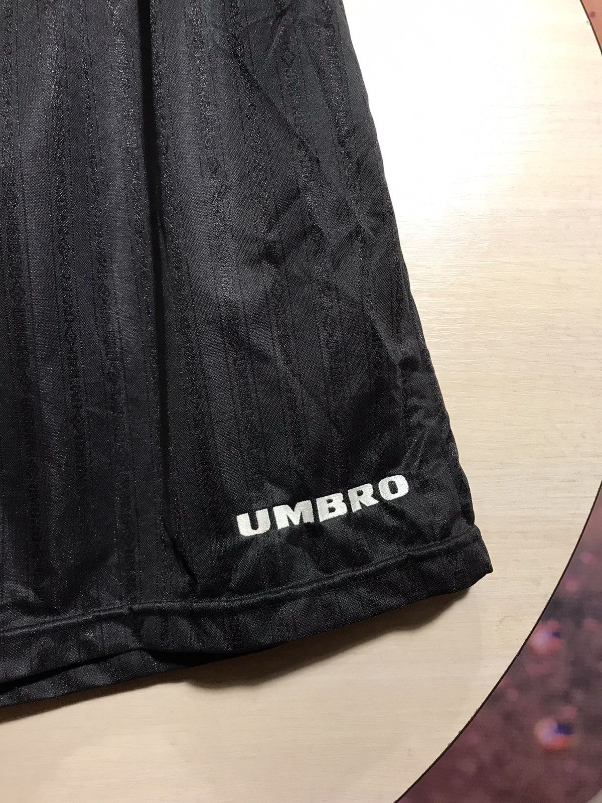 Umbro × Vintage Vintage Umbro 90s streetwear monogram shorts Size US 36 / EU 52 - 3 Thumbnail