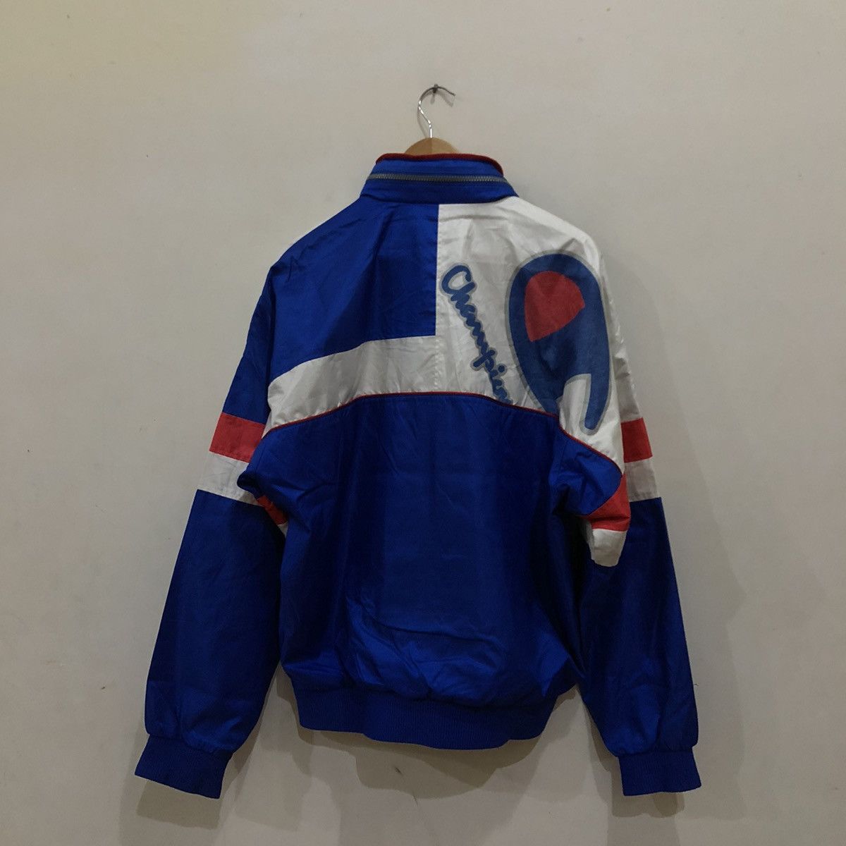 Champion Vintage Champion Hoodie Jacket Big Logo Size US M / EU 48-50 / 2 - 10 Thumbnail
