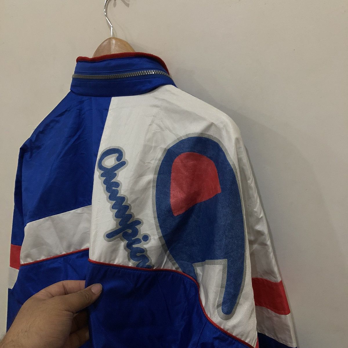Champion Vintage Champion Hoodie Jacket Big Logo Size US M / EU 48-50 / 2 - 11 Thumbnail