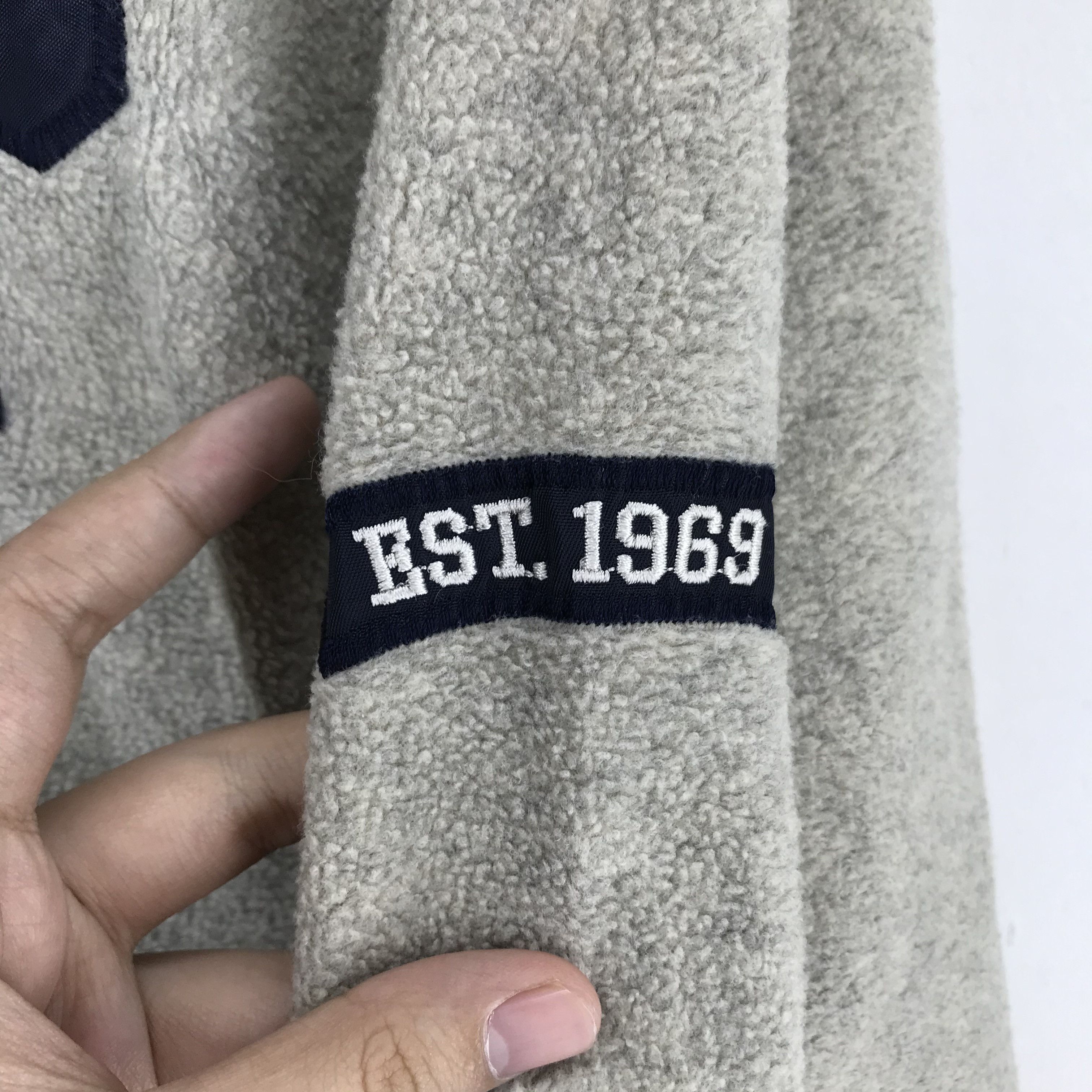 Gap Vintage 90s Gap Embroidered Spellout Logo Fleece #2586-102 Size US L / EU 52-54 / 3 - 6 Thumbnail