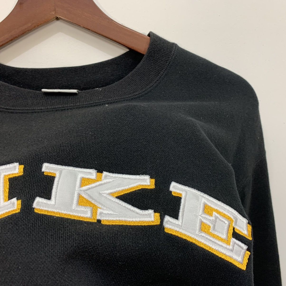 Nike Vintage 1990s Nike Block Embroidered Logo Size US M / EU 48-50 / 2 - 6 Thumbnail
