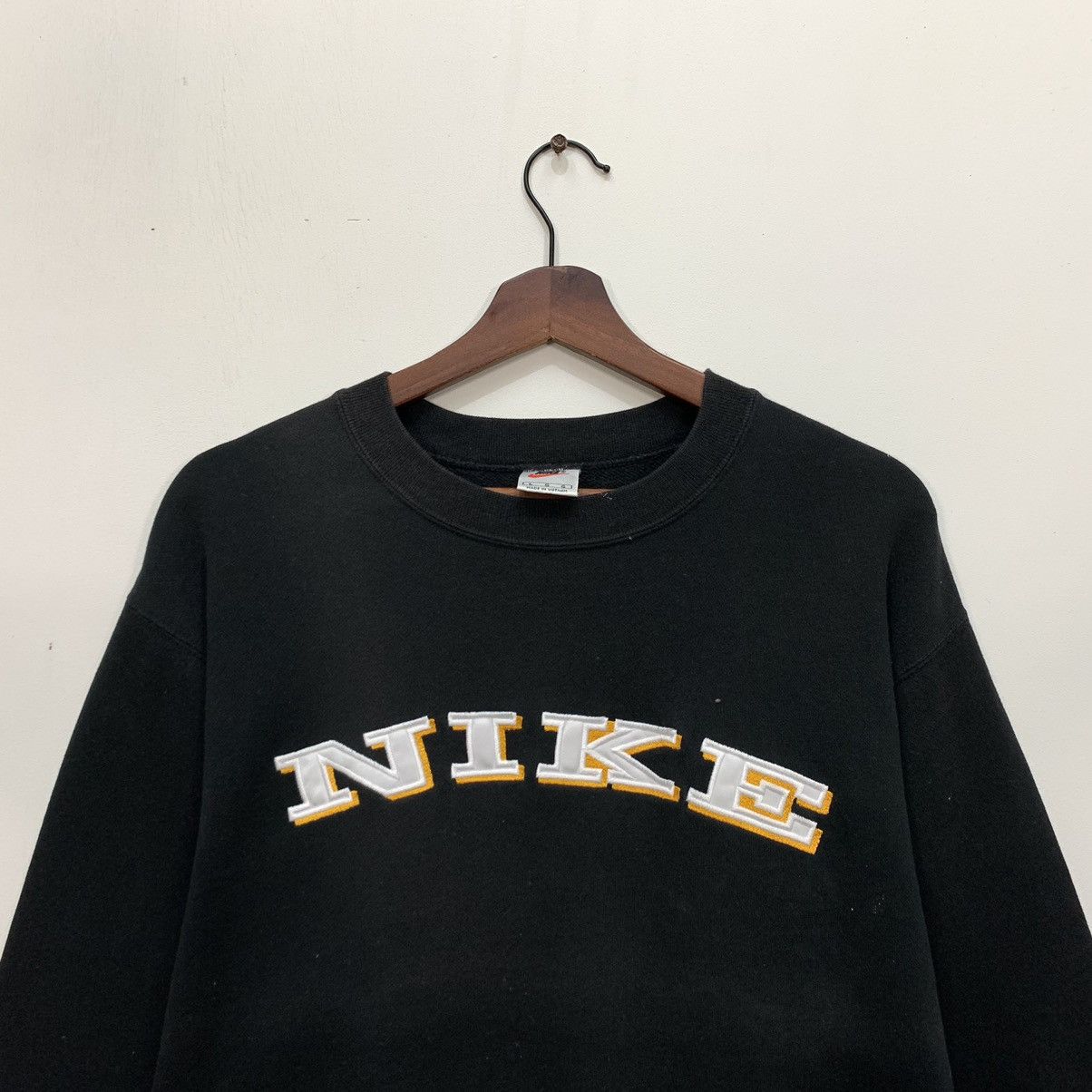 Nike Vintage 1990s Nike Block Embroidered Logo Size US M / EU 48-50 / 2 - 3 Thumbnail