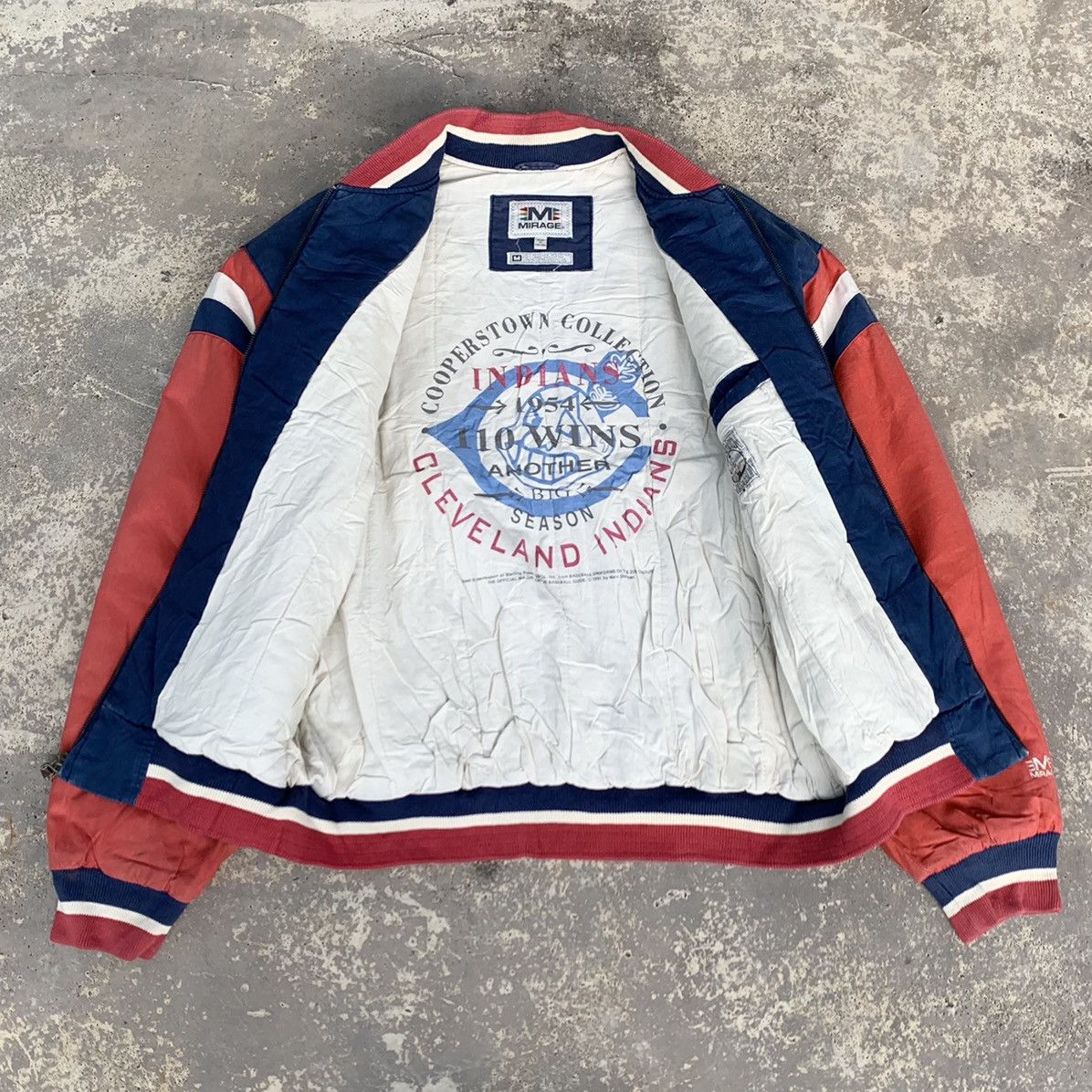 MLB VINTAGE 90s CLEVELAND INDIANS BOMBER JACKET EMBROIDERED LOGO Size US L / EU 52-54 / 3 - 5 Thumbnail