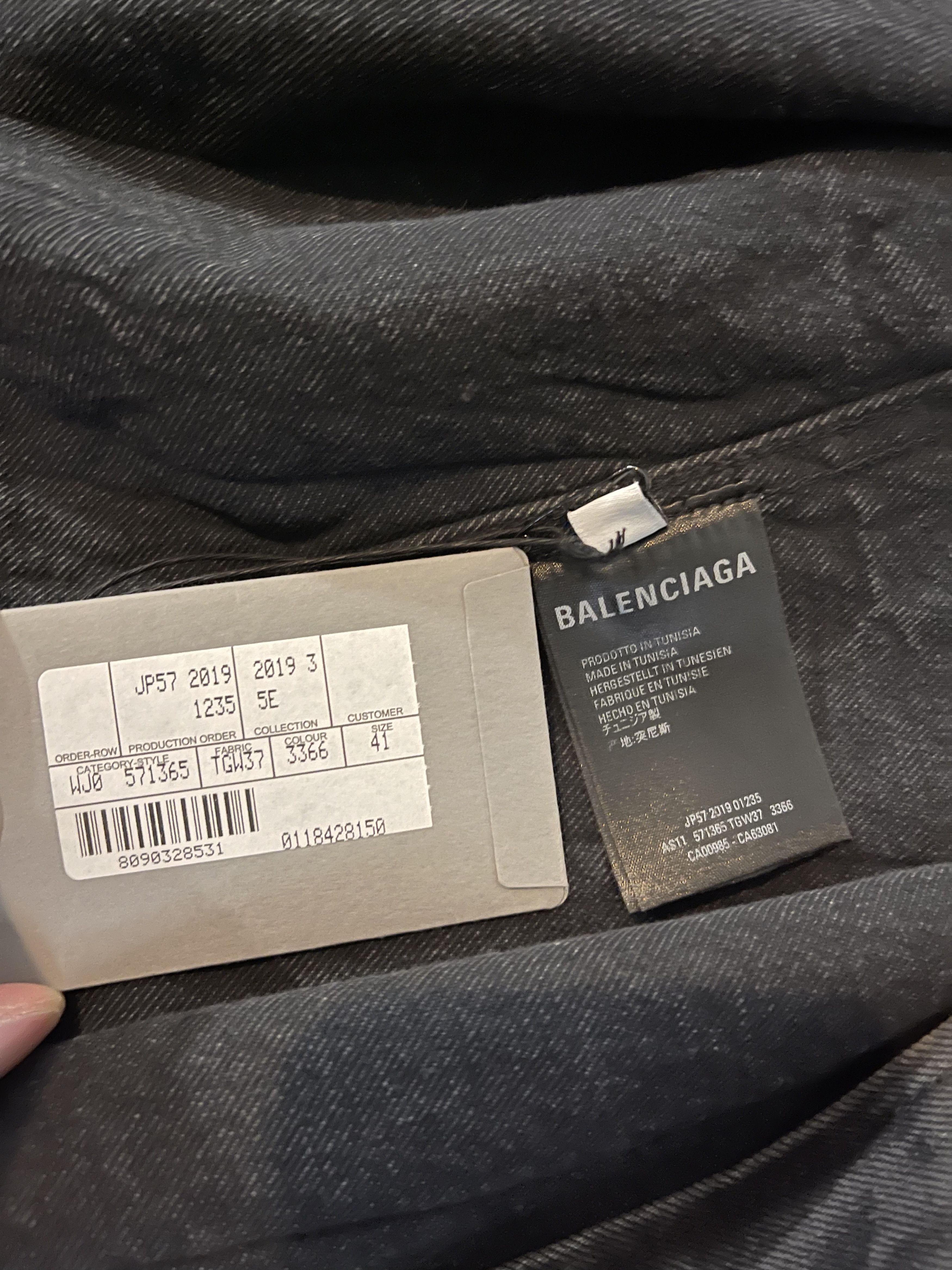 Balenciaga Balenciaga Button Down Logo Denim Shirt Size US L / EU 52-54 / 3 - 7 Thumbnail
